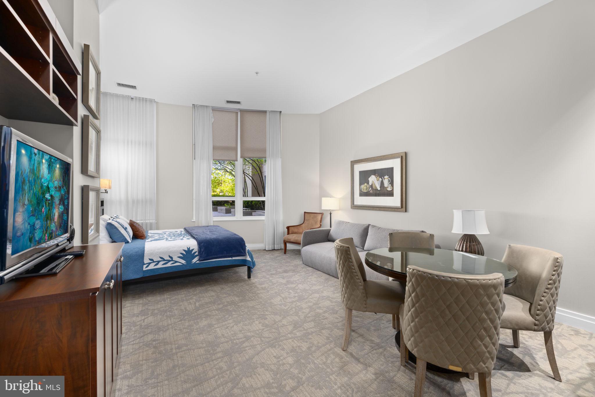 ONE PARK CREST - Residential