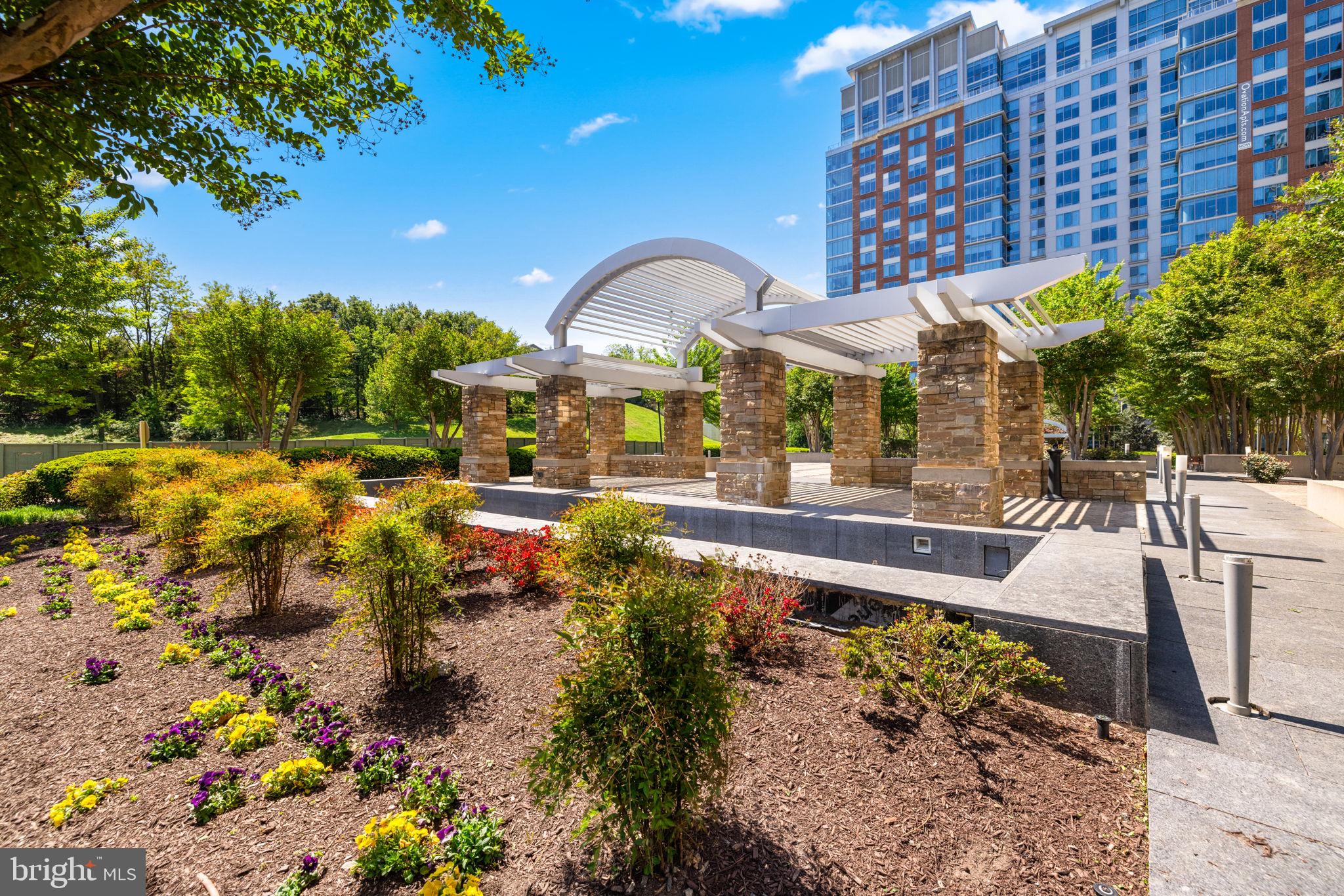 ONE PARK CREST - Residential