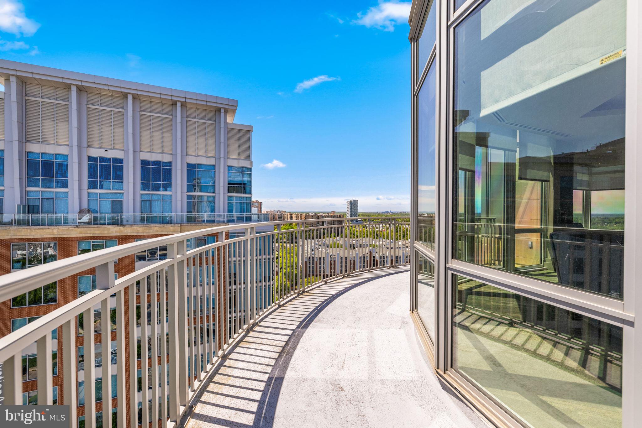 ONE PARK CREST - Residential