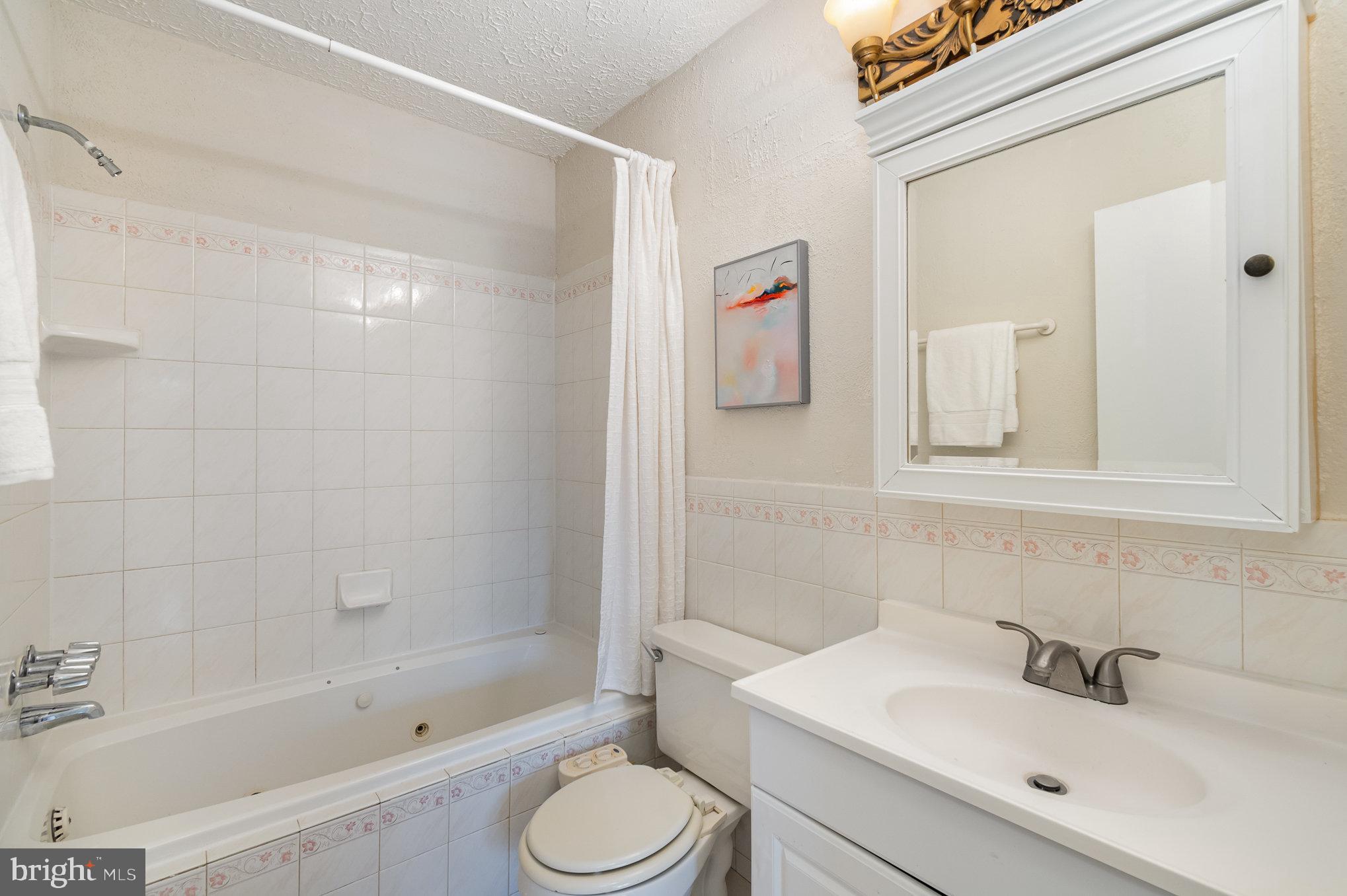 WOODBRIDGE VALLEY - Residential