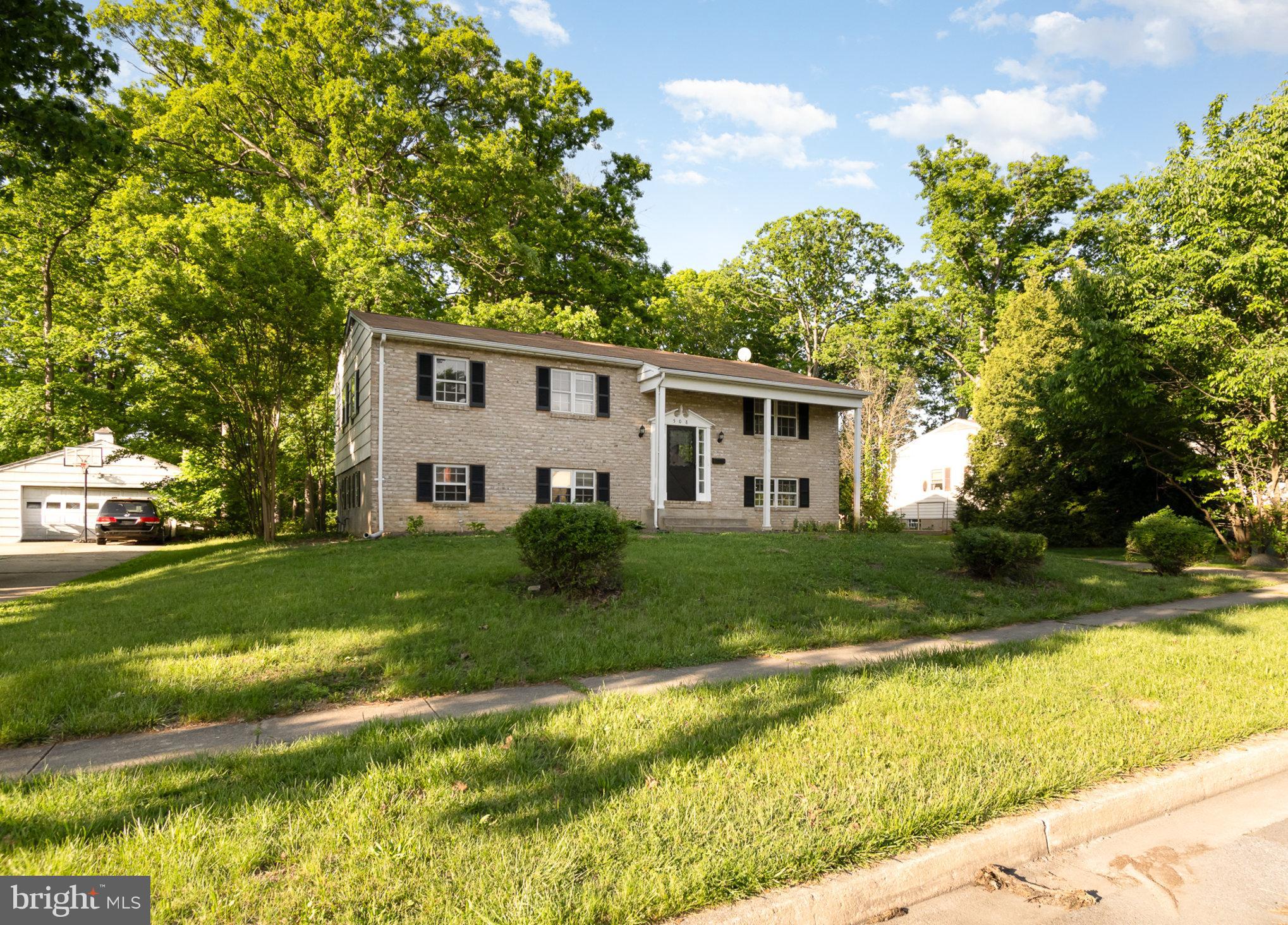 WOODBRIDGE VALLEY - Residential