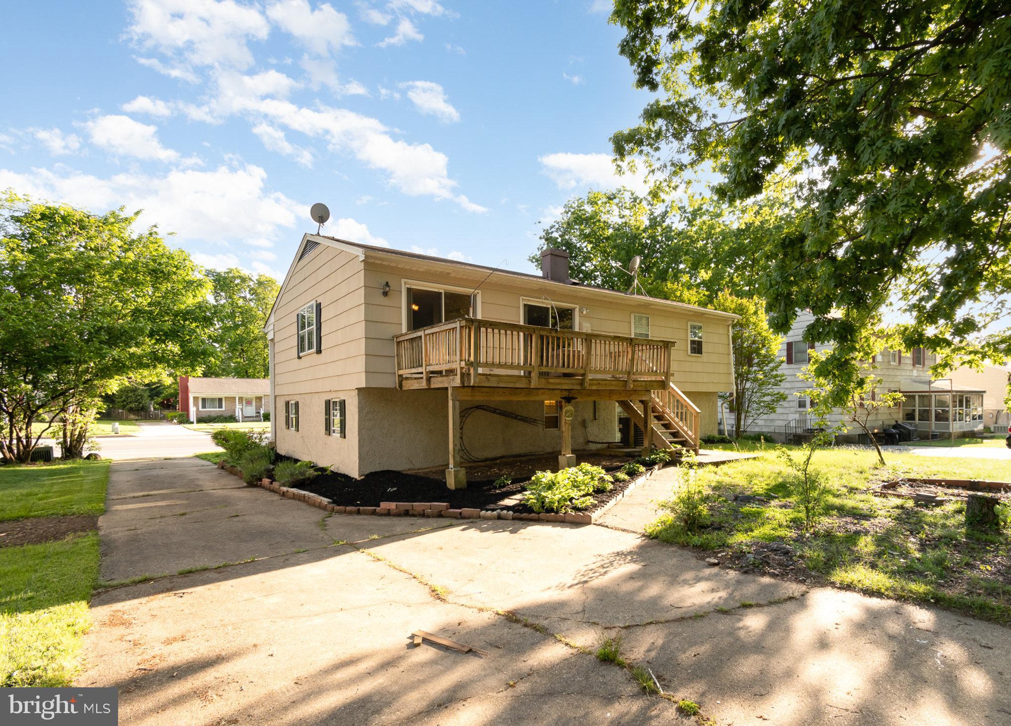 WOODBRIDGE VALLEY - Residential