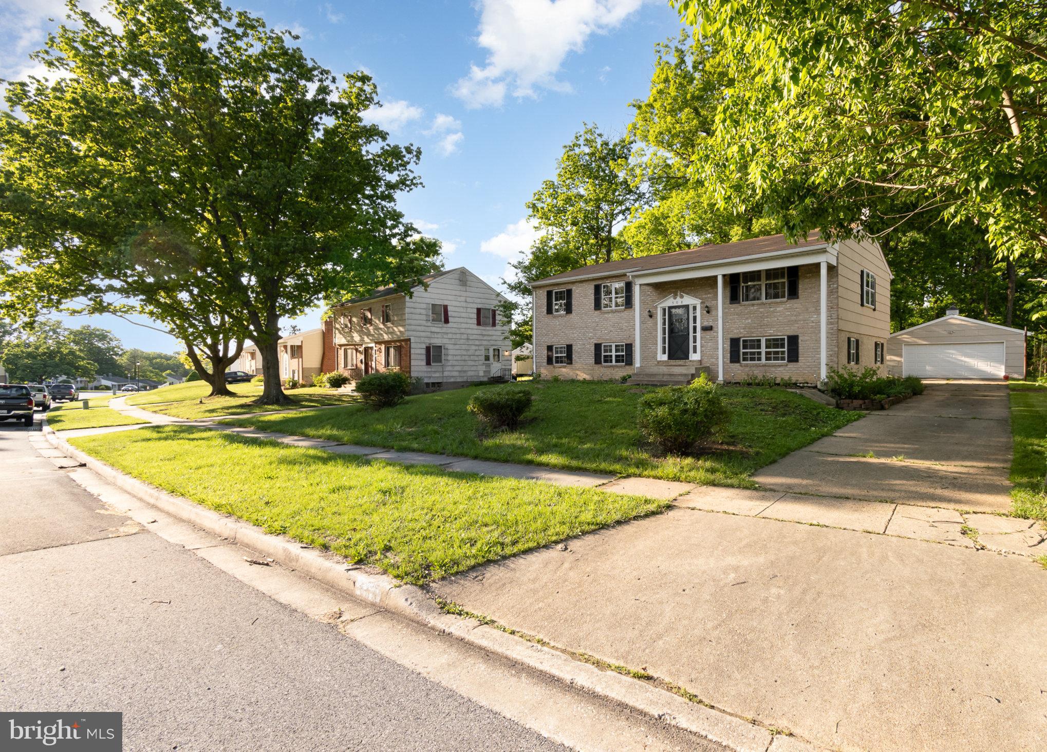 WOODBRIDGE VALLEY - Residential