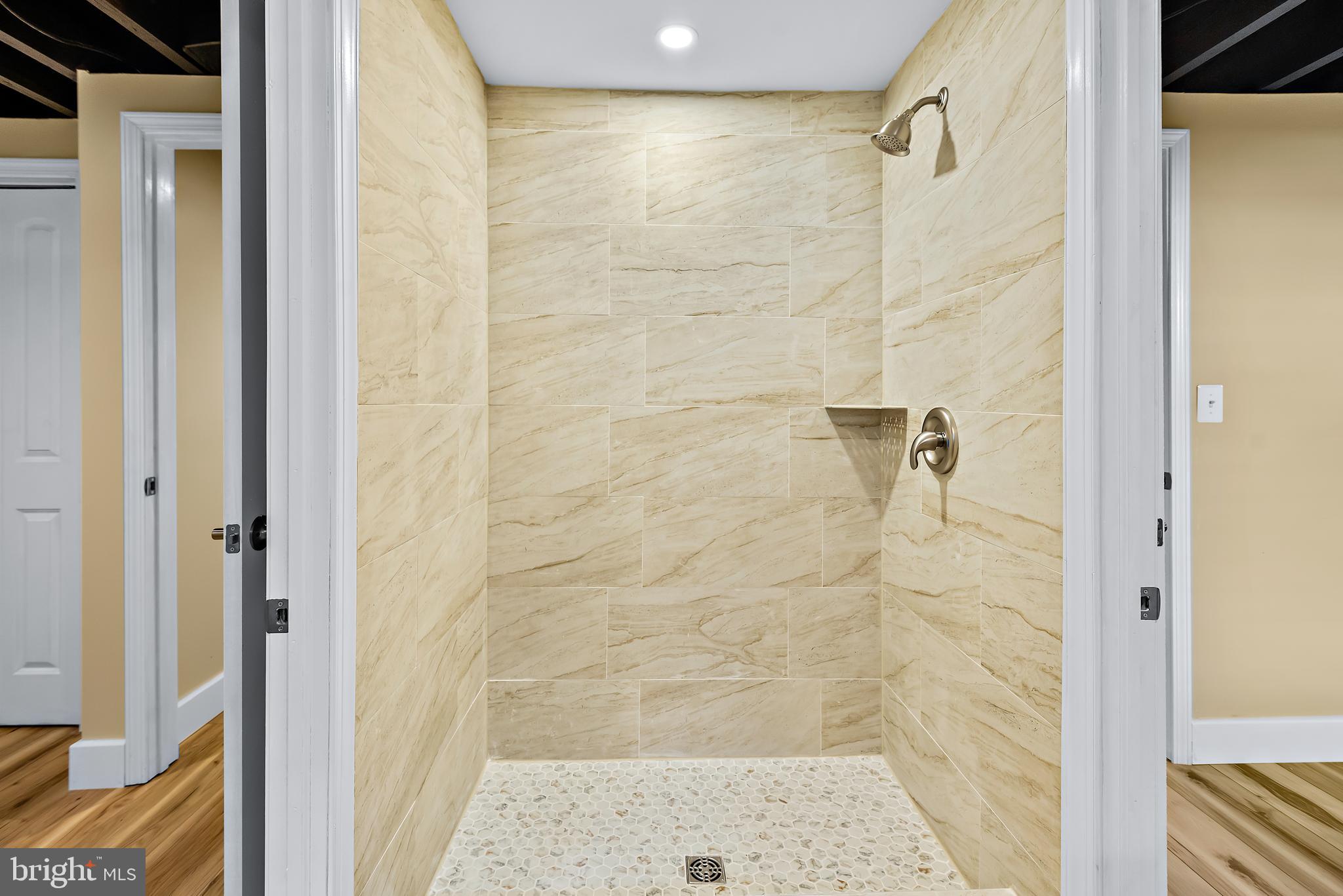 CHALFONTE MANOR - Residential Lease