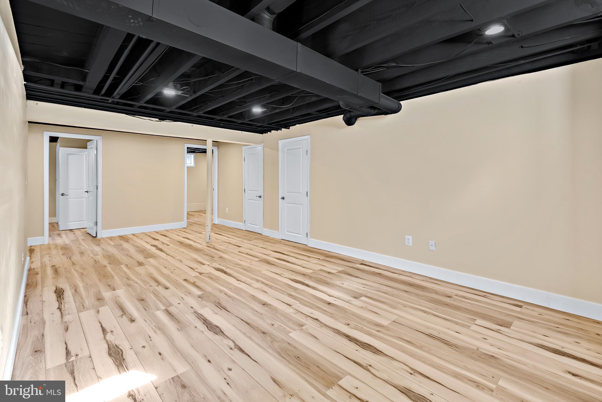 CHALFONTE MANOR - Residential Lease