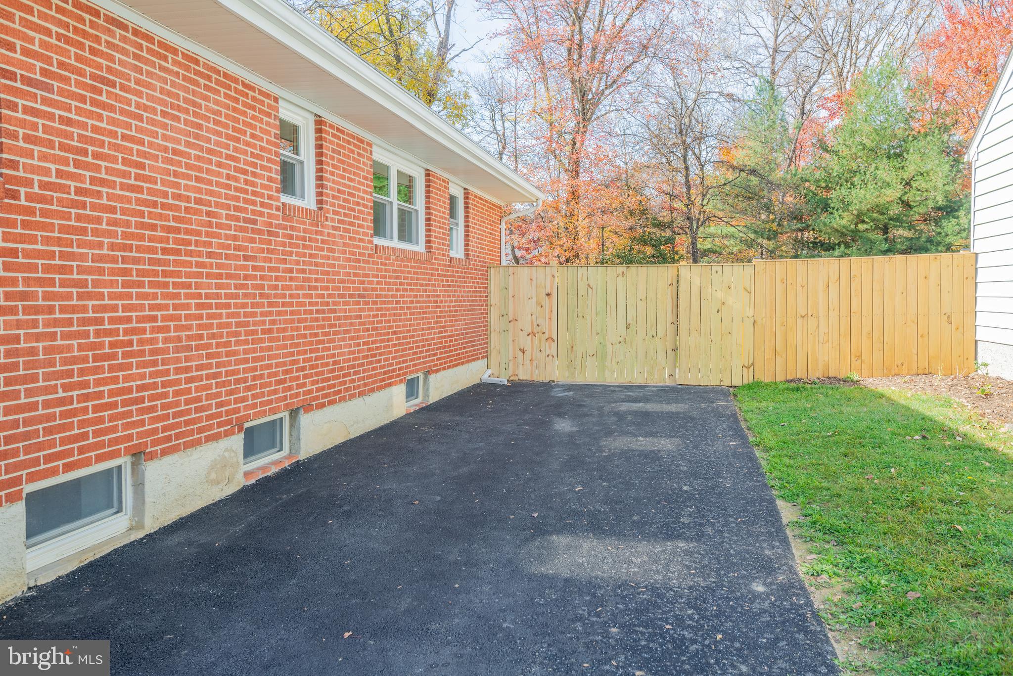 CHALFONTE MANOR - Residential Lease