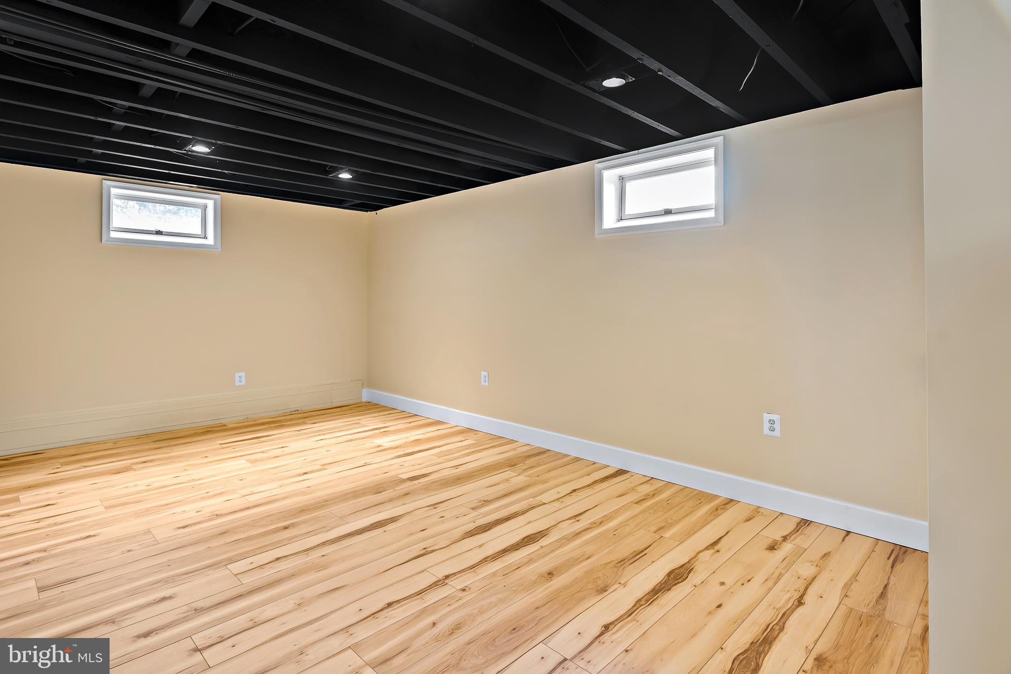 CHALFONTE MANOR - Residential Lease