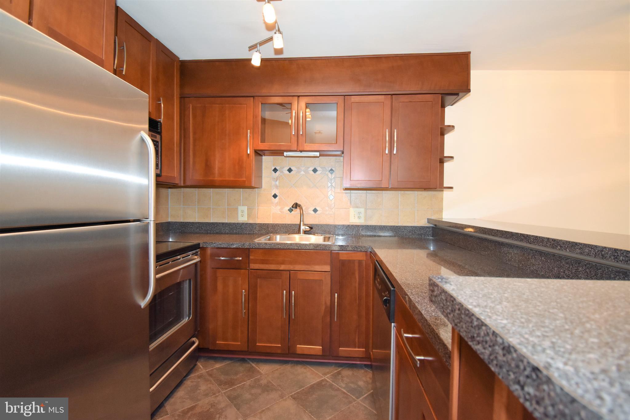 5821 INMAN PARK CIRCLE 140