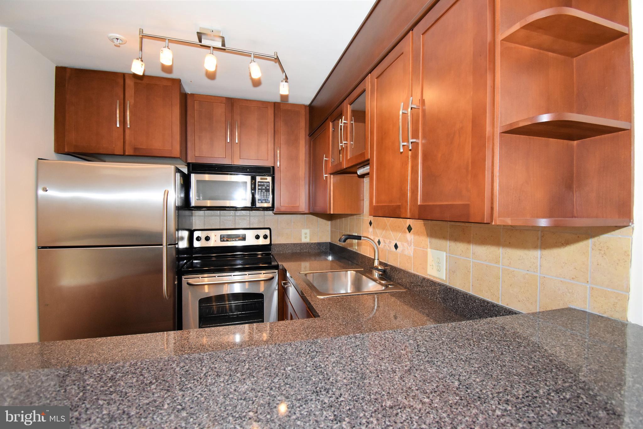 5821 INMAN PARK CIRCLE 140