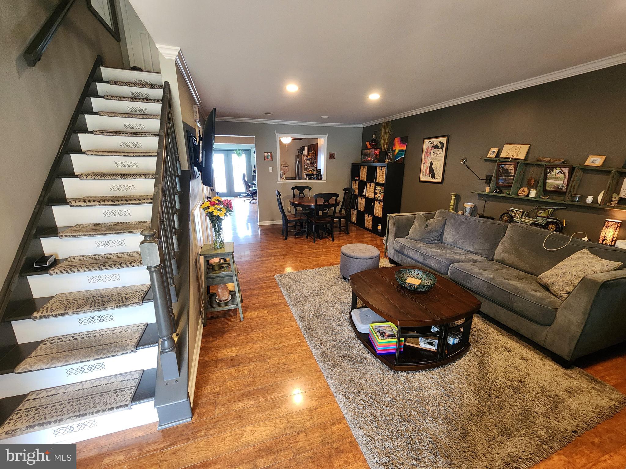 163 LEEDOM WAY