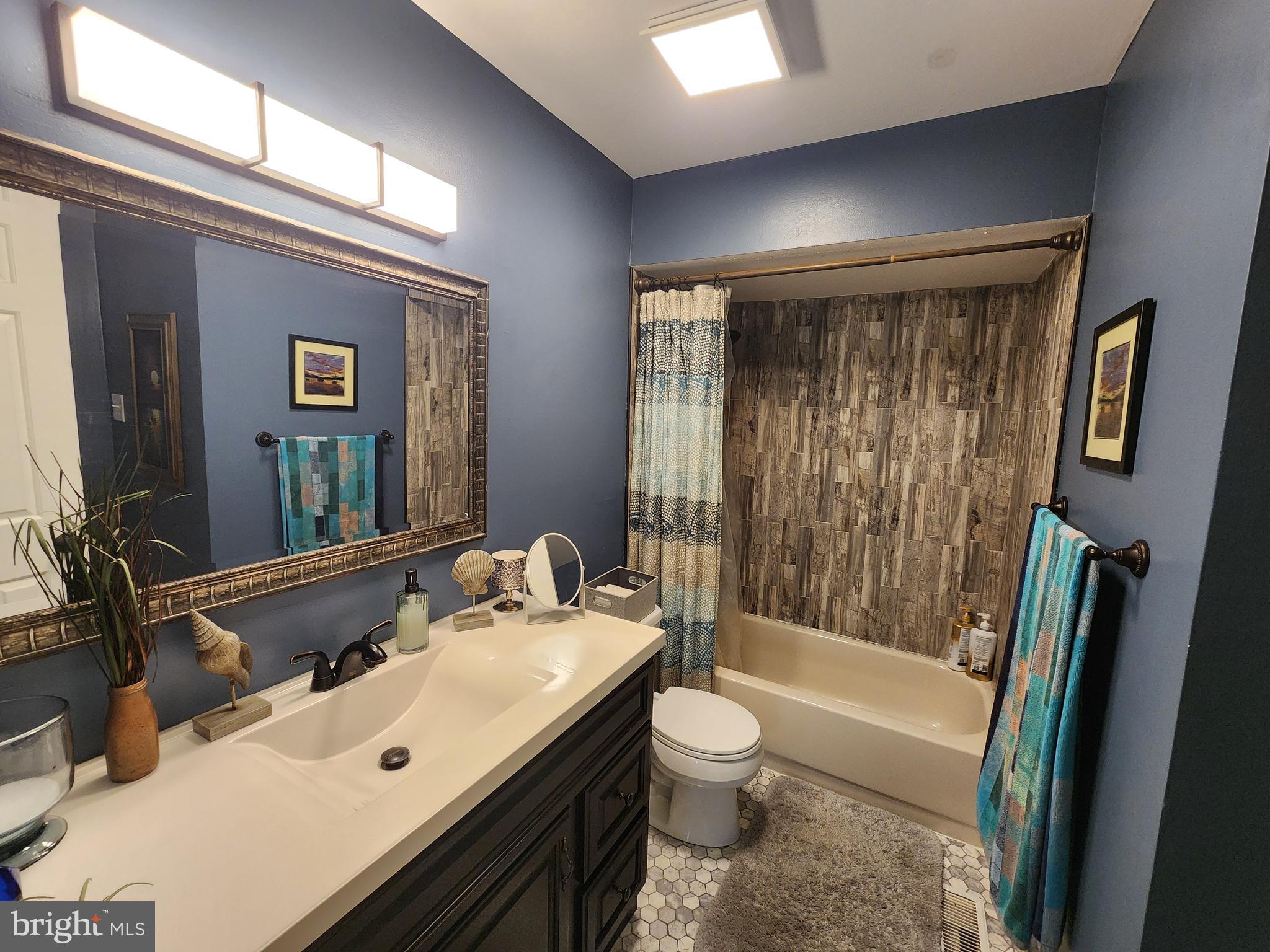 LIBERTY SQUARE - Residential