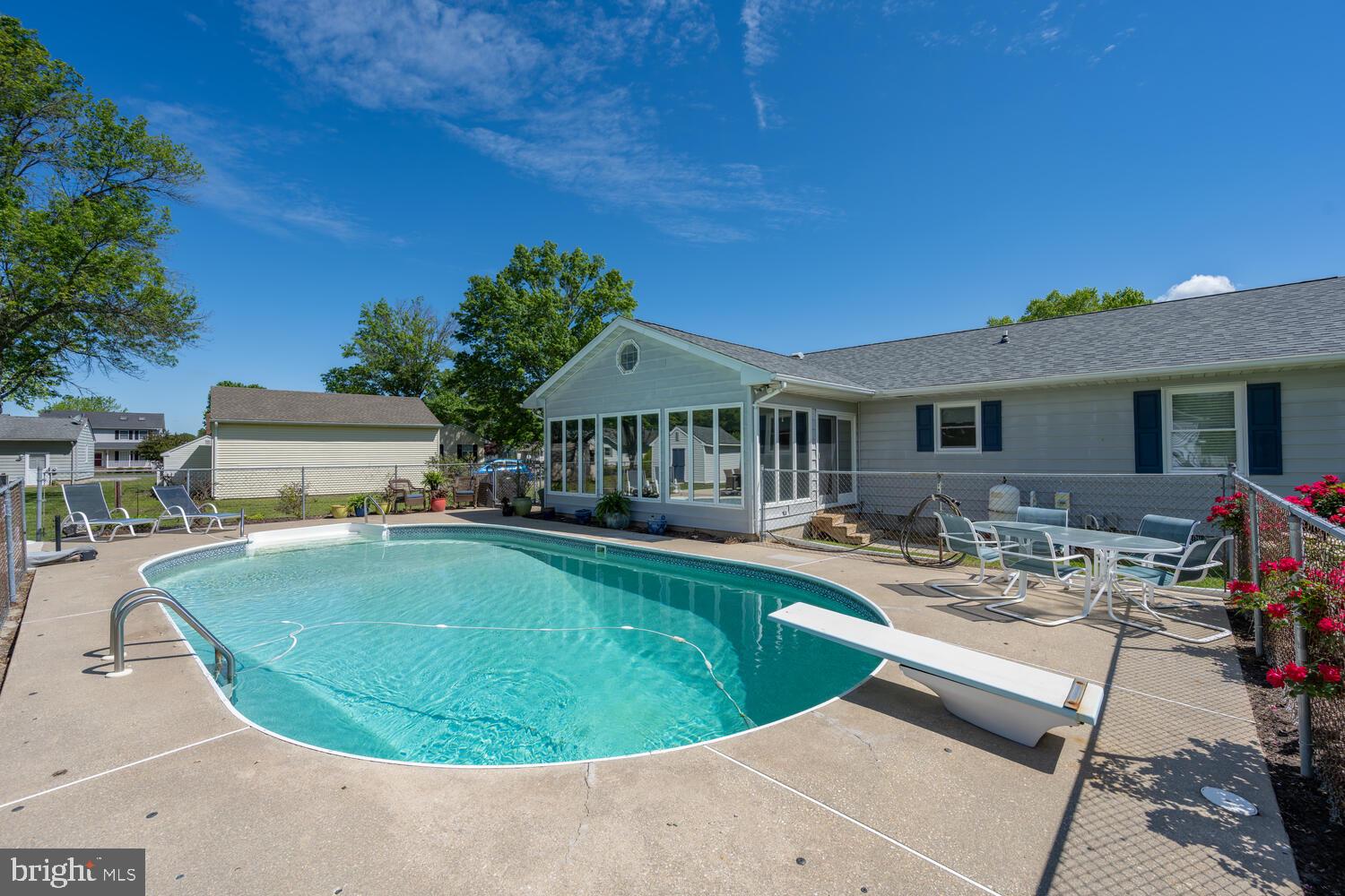 3 ORIOLE DRIVE