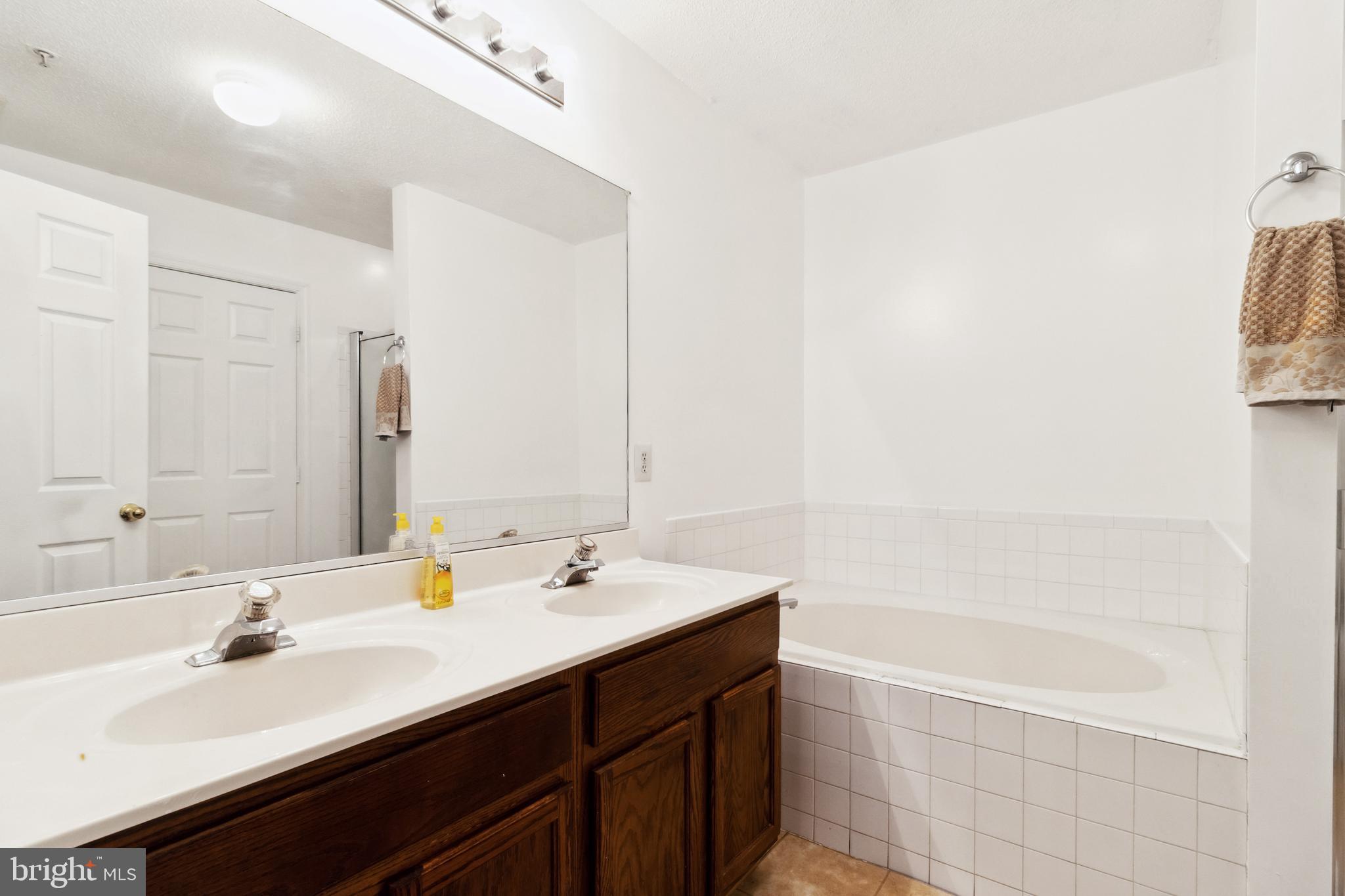 PUTNAM GREEN - Residential