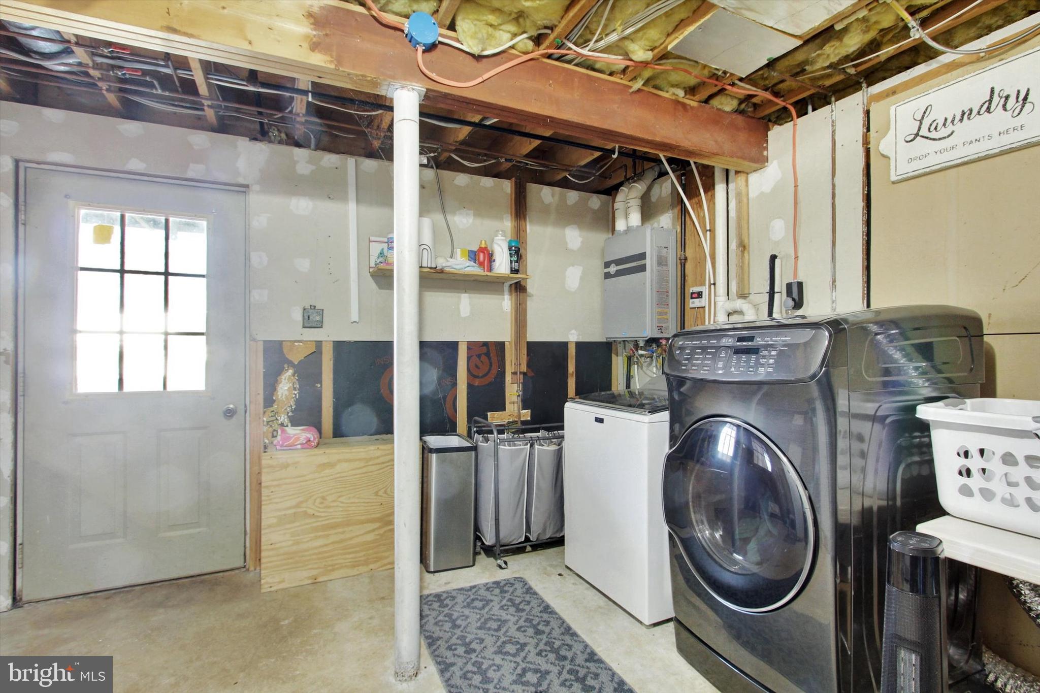 LAKE MEADE - Residential