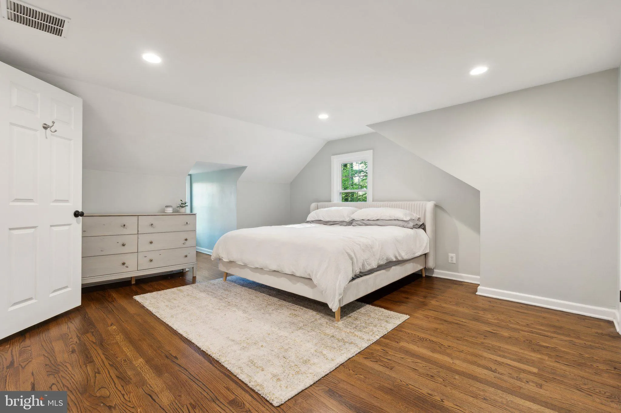 Towson, Maryland 21204, United States, 4 Bedrooms Bedrooms, ,3 BathroomsBathrooms,Residential,Contingent,122131