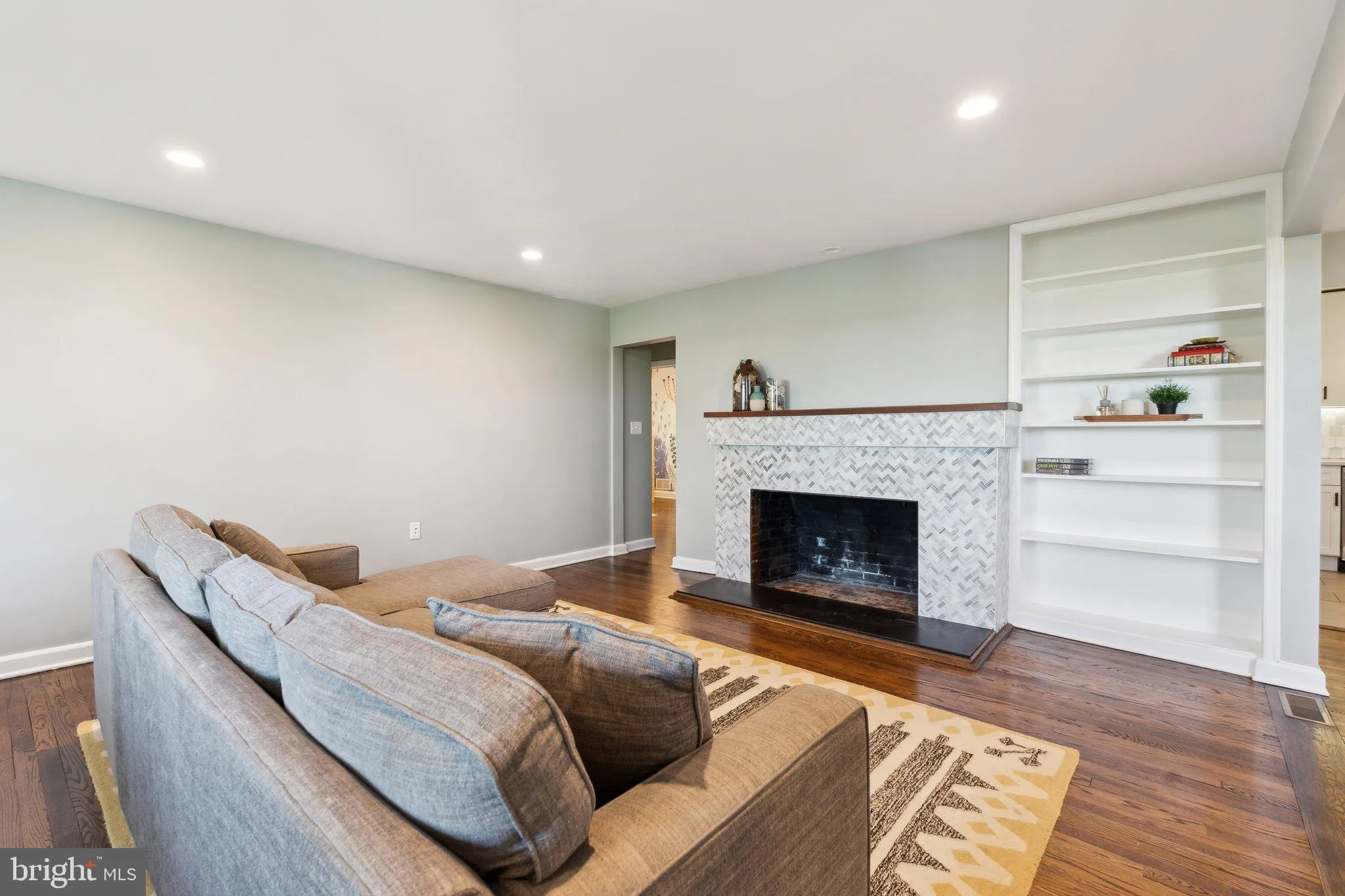 Towson, Maryland 21204, United States, 4 Bedrooms Bedrooms, ,3 BathroomsBathrooms,Residential,Contingent,122131