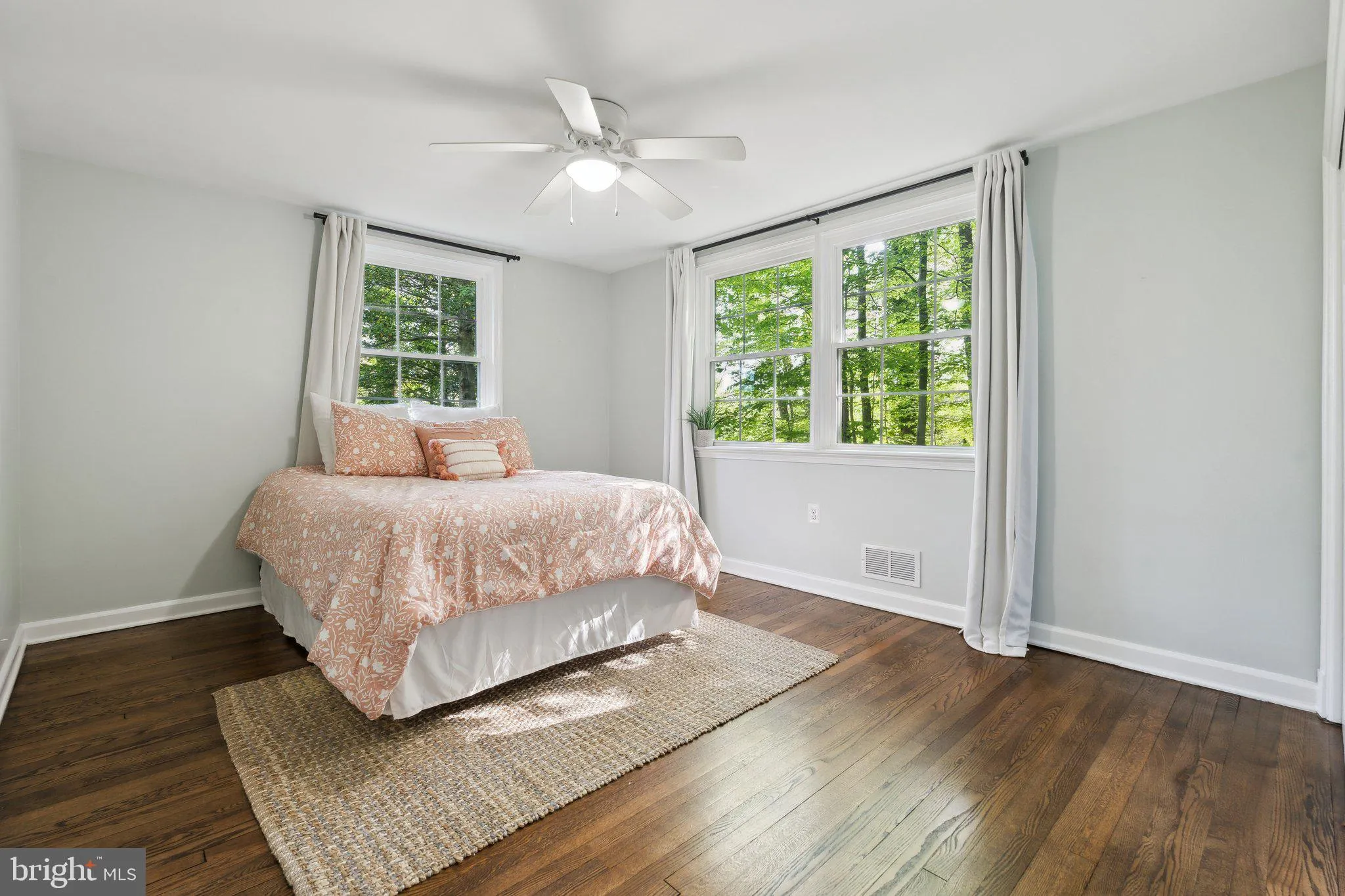 Towson, Maryland 21204, United States, 4 Bedrooms Bedrooms, ,3 BathroomsBathrooms,Residential,Contingent,122131