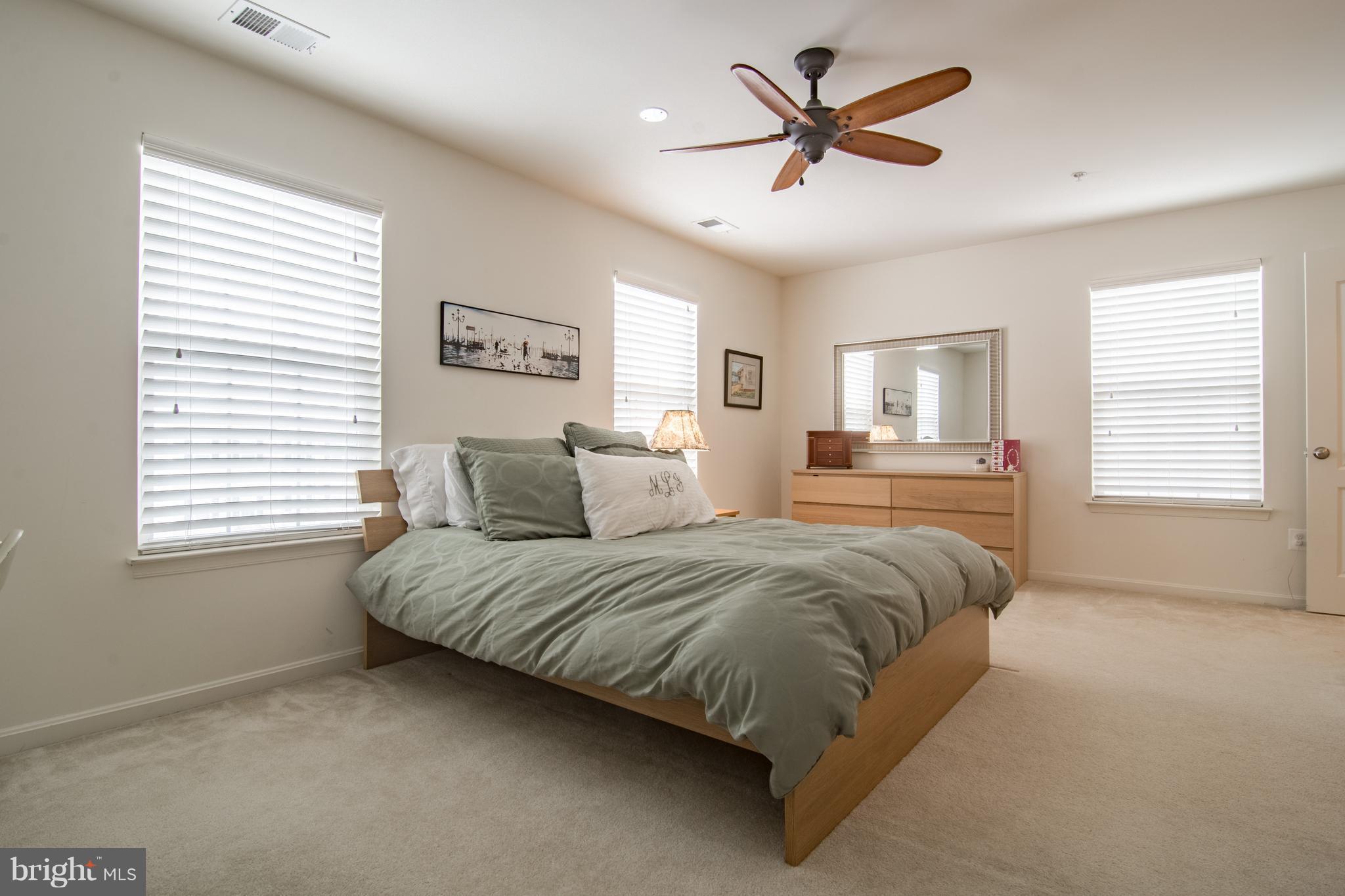 RESERVOIR RIDGE - Residential