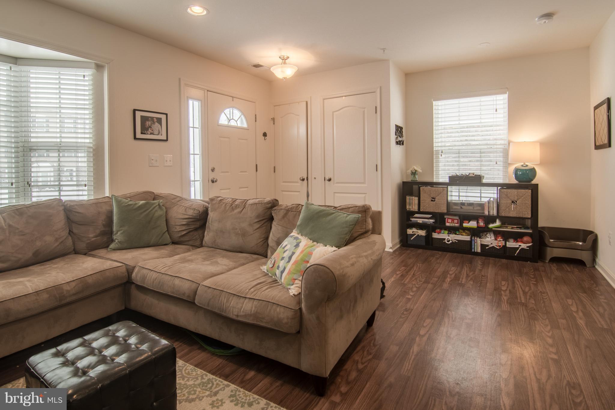 RESERVOIR RIDGE - Residential