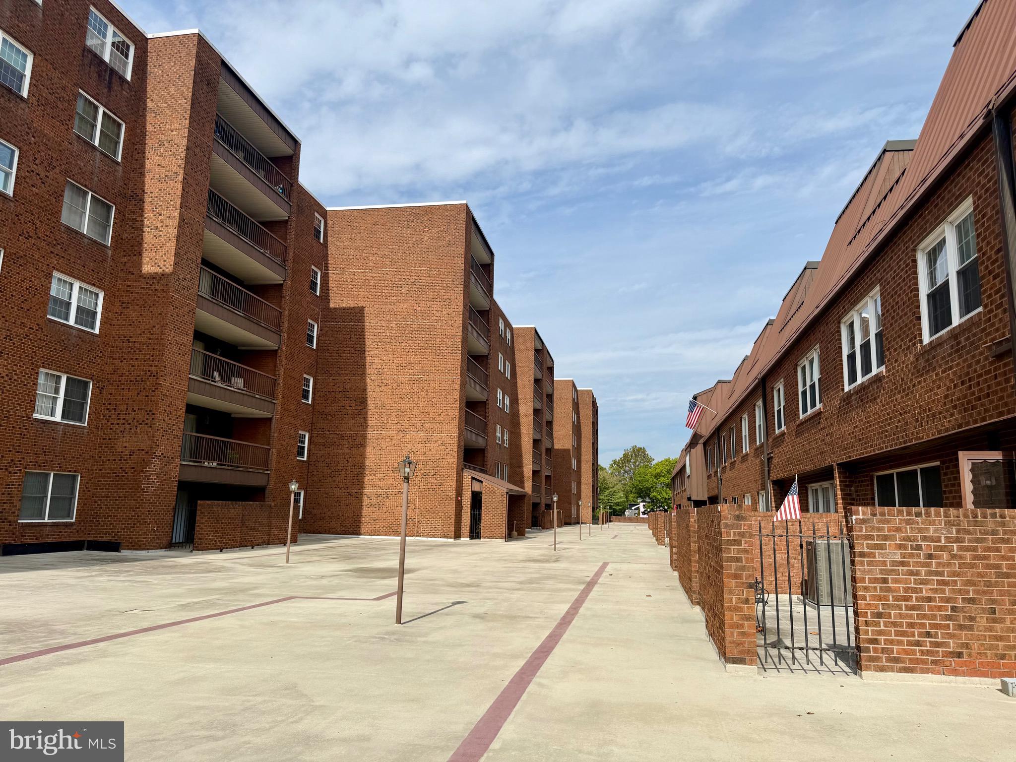 203 HADDONFIELD CMNS