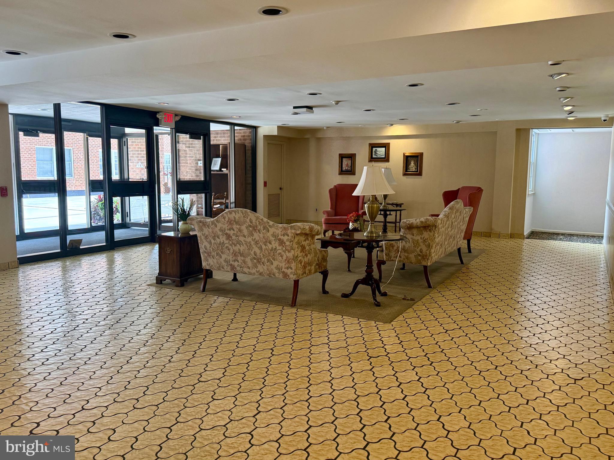 203 HADDONFIELD CMNS