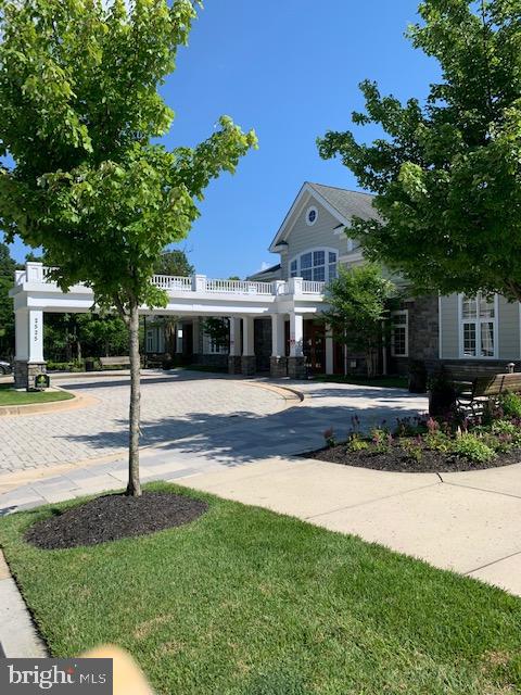 THE BLUFFS AT QUARRY LAKE - Residential