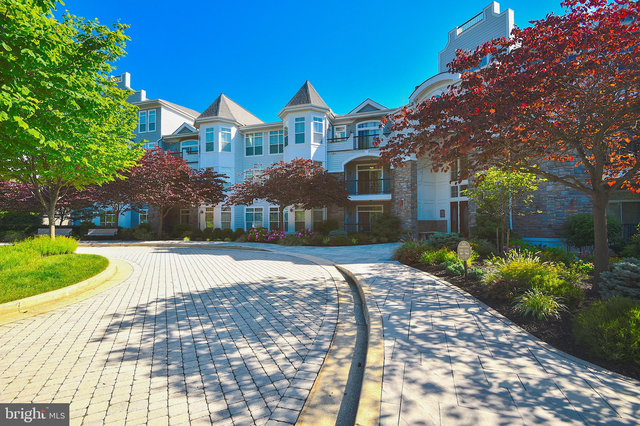 THE BLUFFS AT QUARRY LAKE - Residential