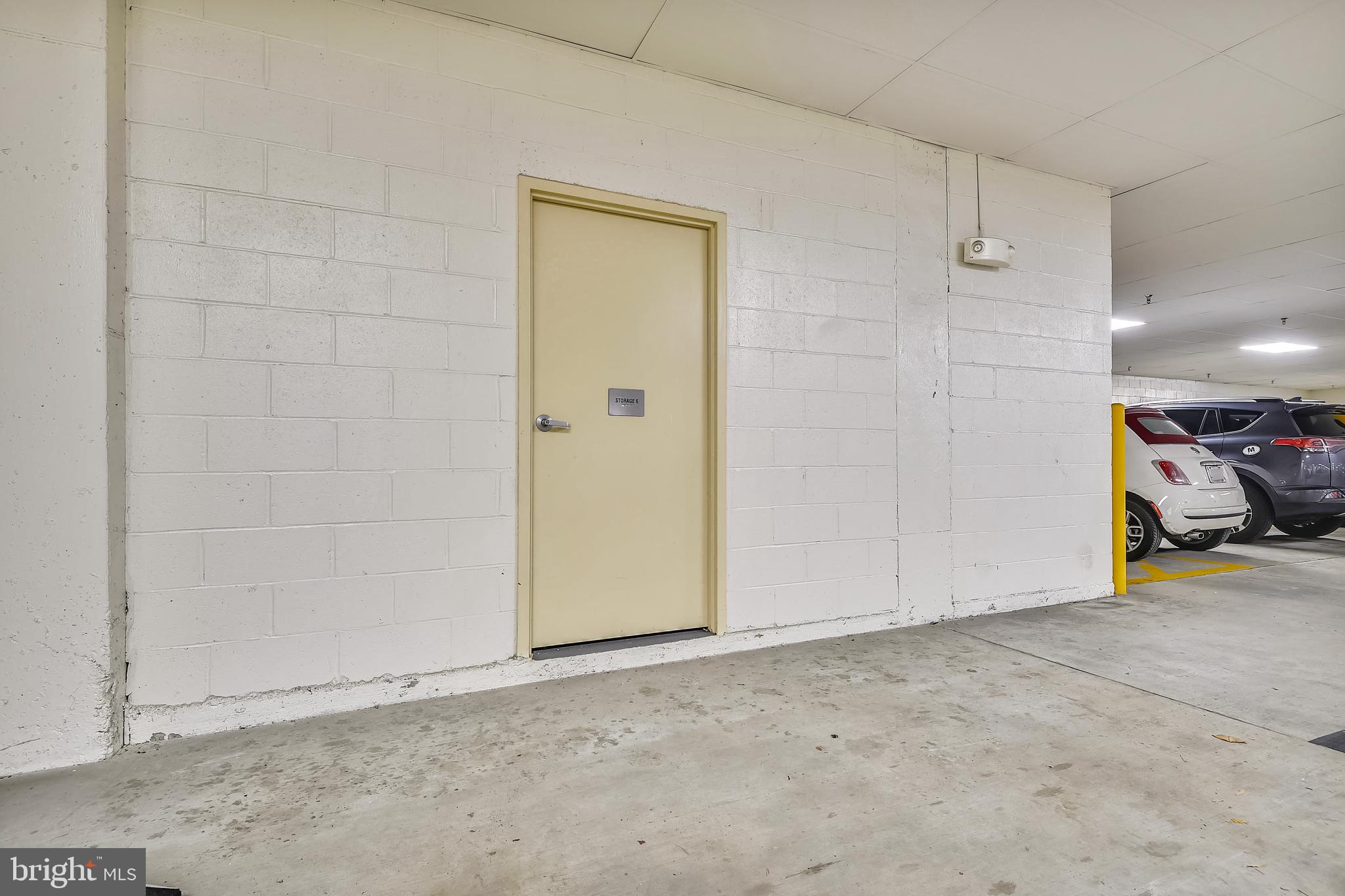 THE BLUFFS AT QUARRY LAKE - Residential