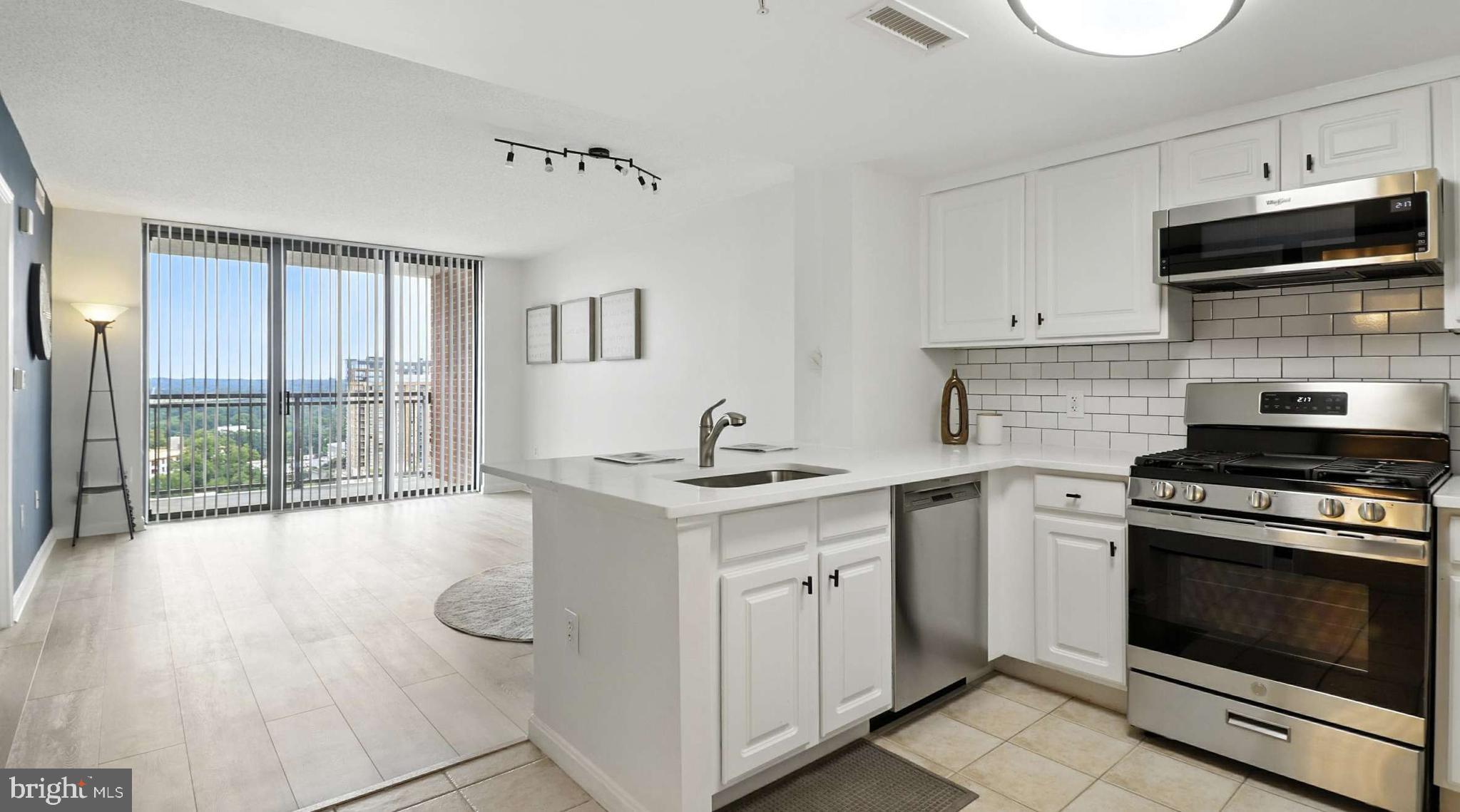 GALLERY AT WHITE FLINT - Residential Lease