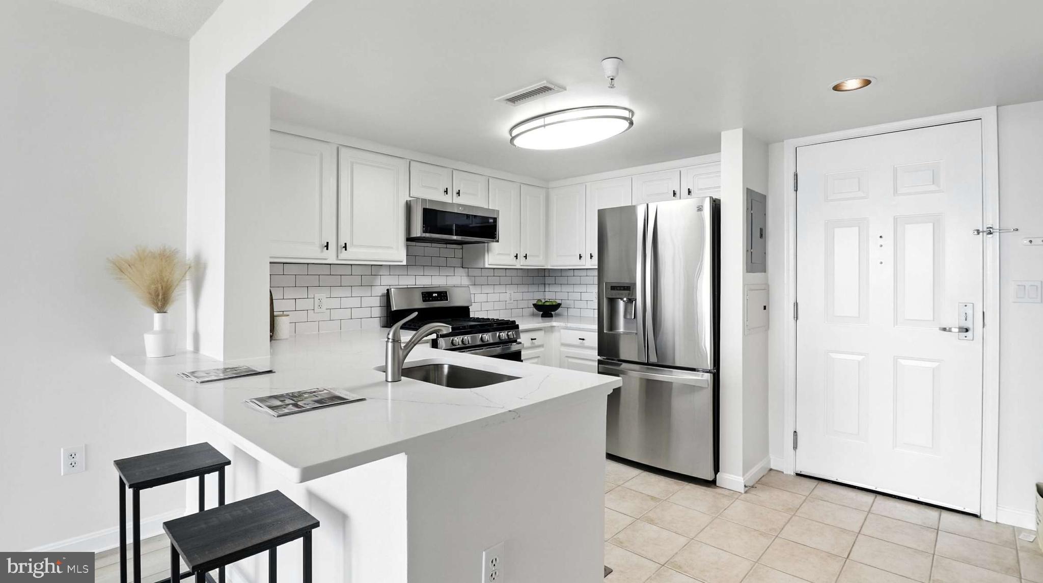 GALLERY AT WHITE FLINT - Residential Lease