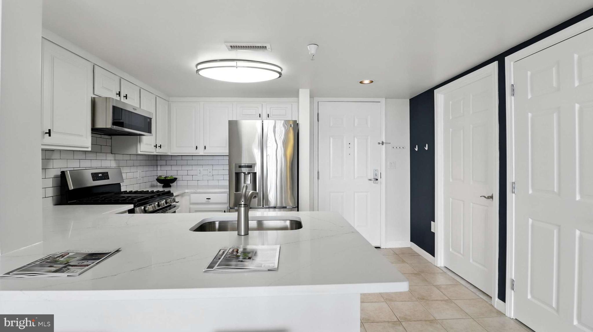 GALLERY AT WHITE FLINT - Residential Lease