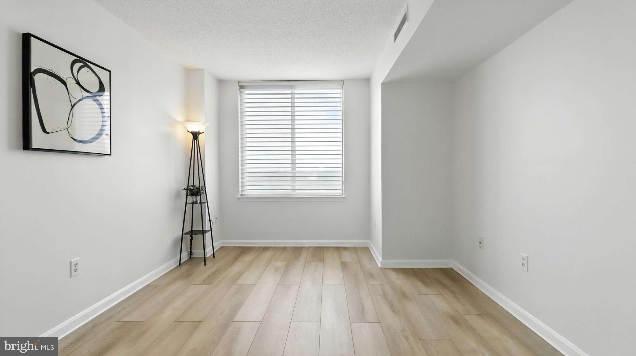 GALLERY AT WHITE FLINT - Residential Lease