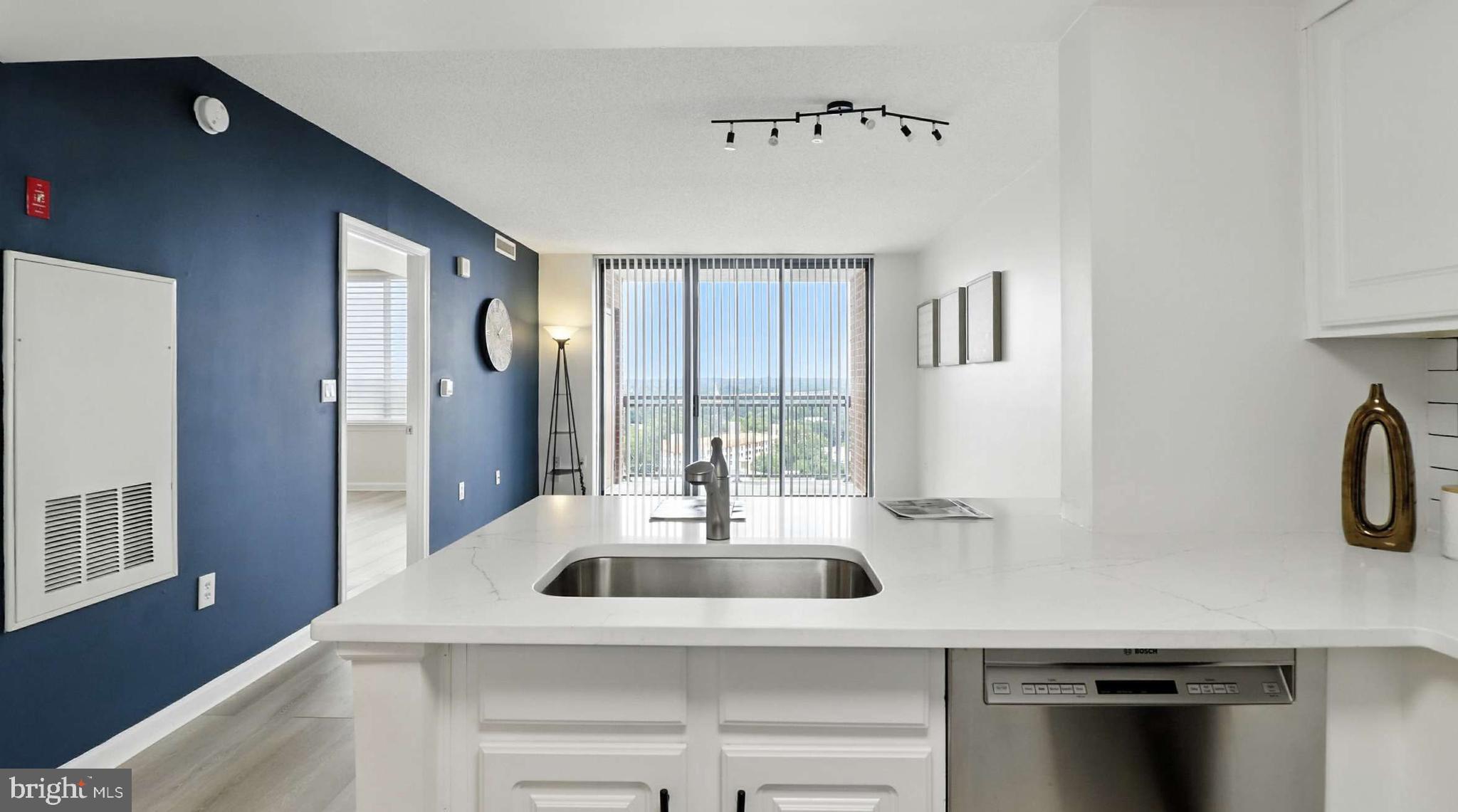 GALLERY AT WHITE FLINT - Residential Lease