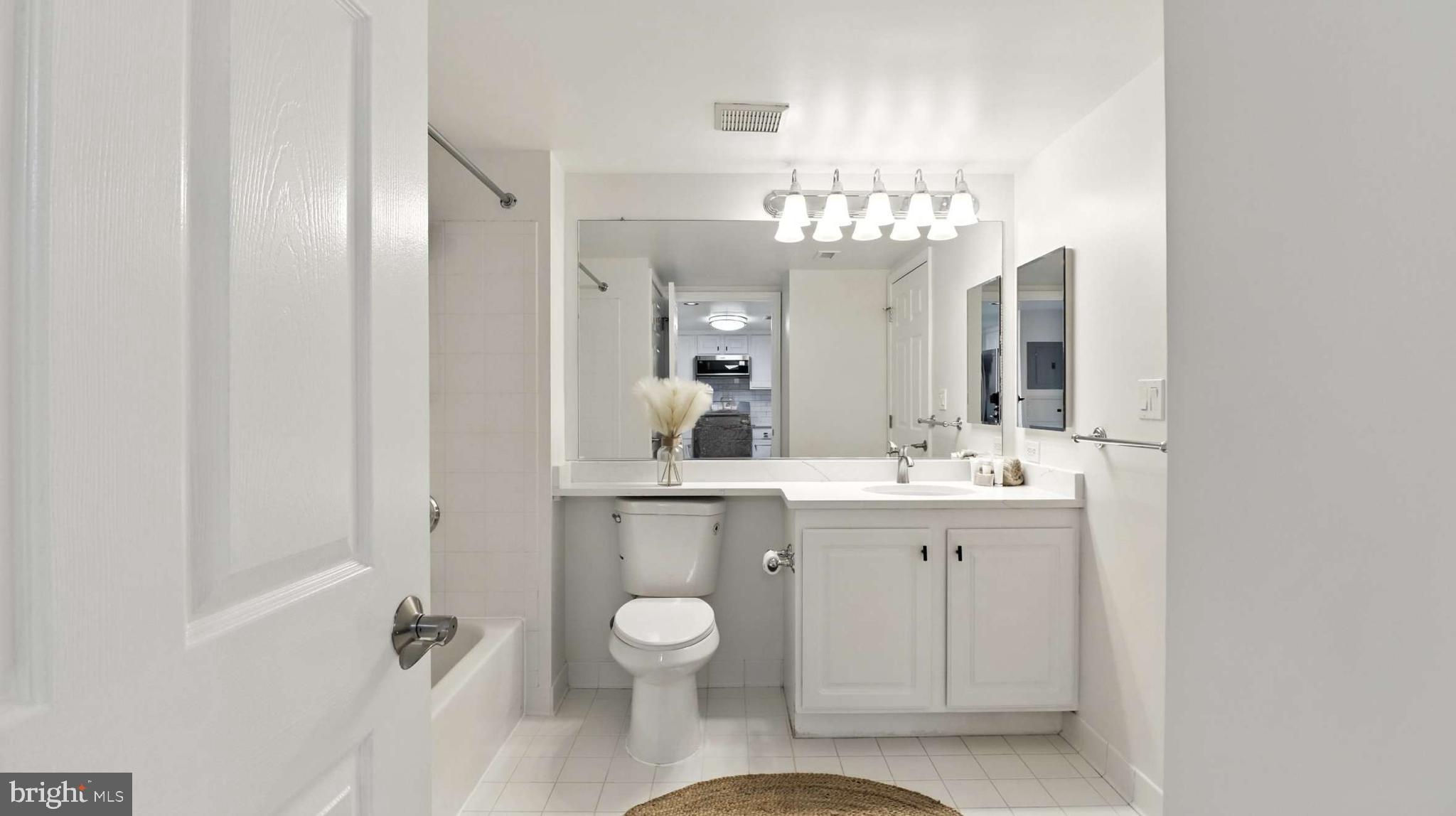 GALLERY AT WHITE FLINT - Residential Lease