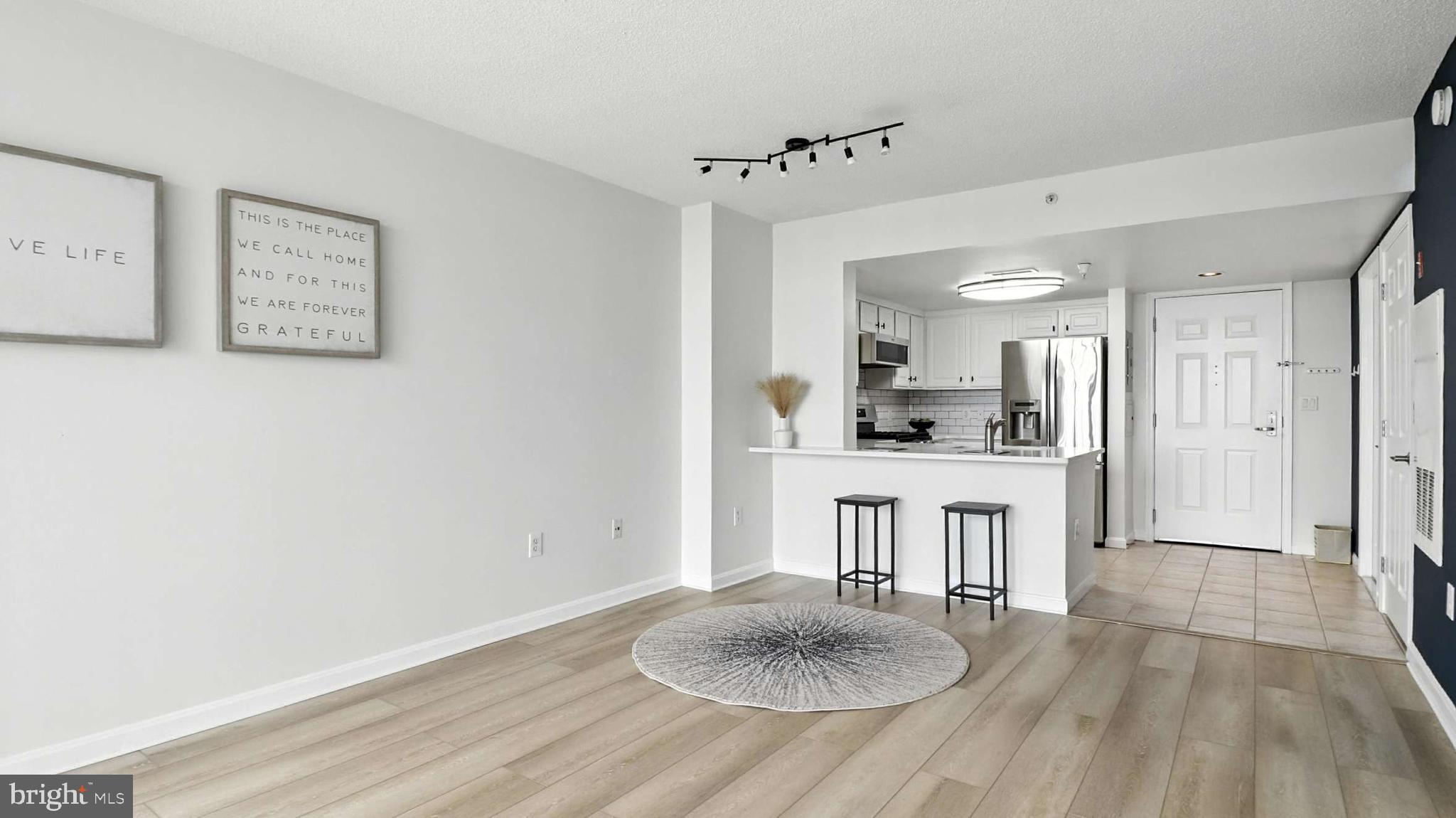 GALLERY AT WHITE FLINT - Residential Lease