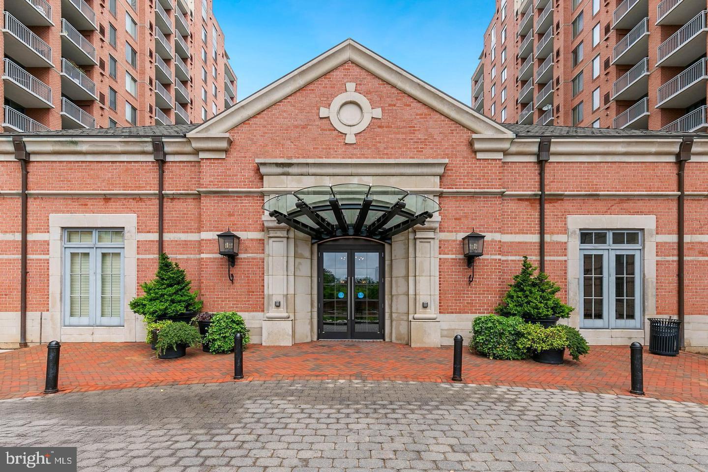 GALLERY AT WHITE FLINT - Residential Lease