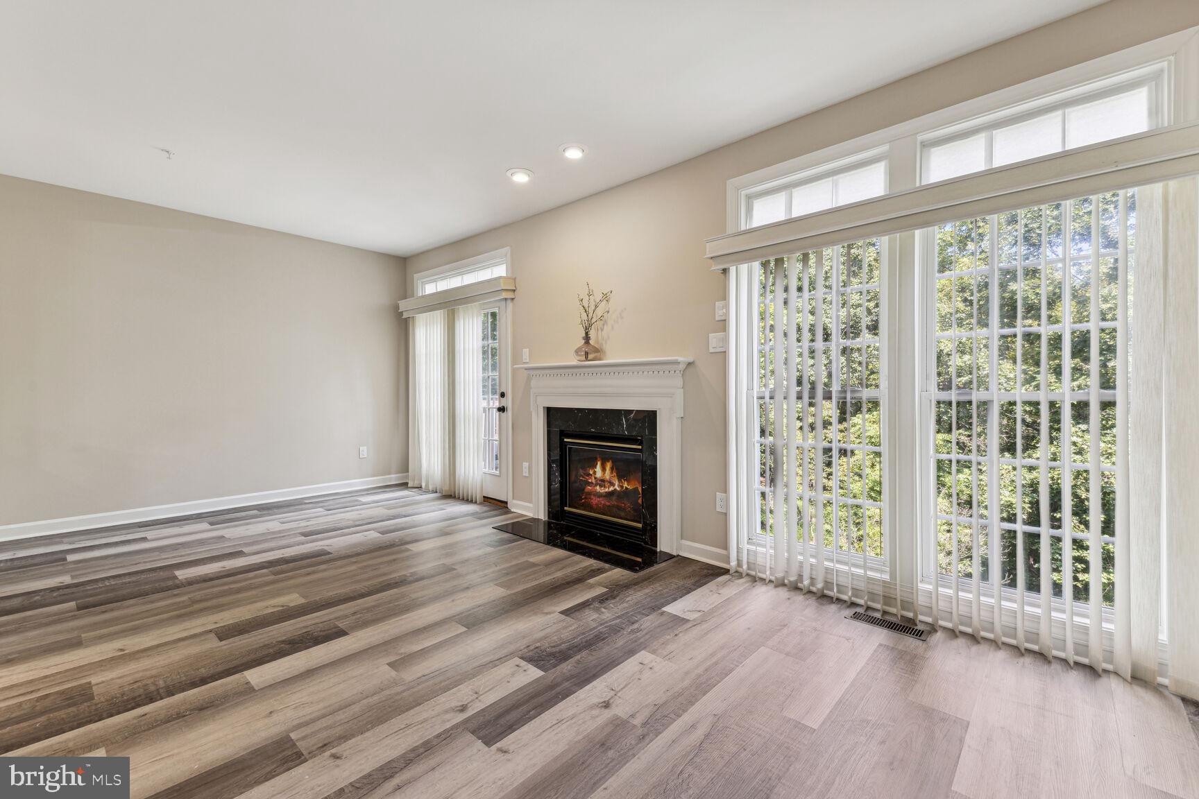 POTOMAC CHASE - Residential