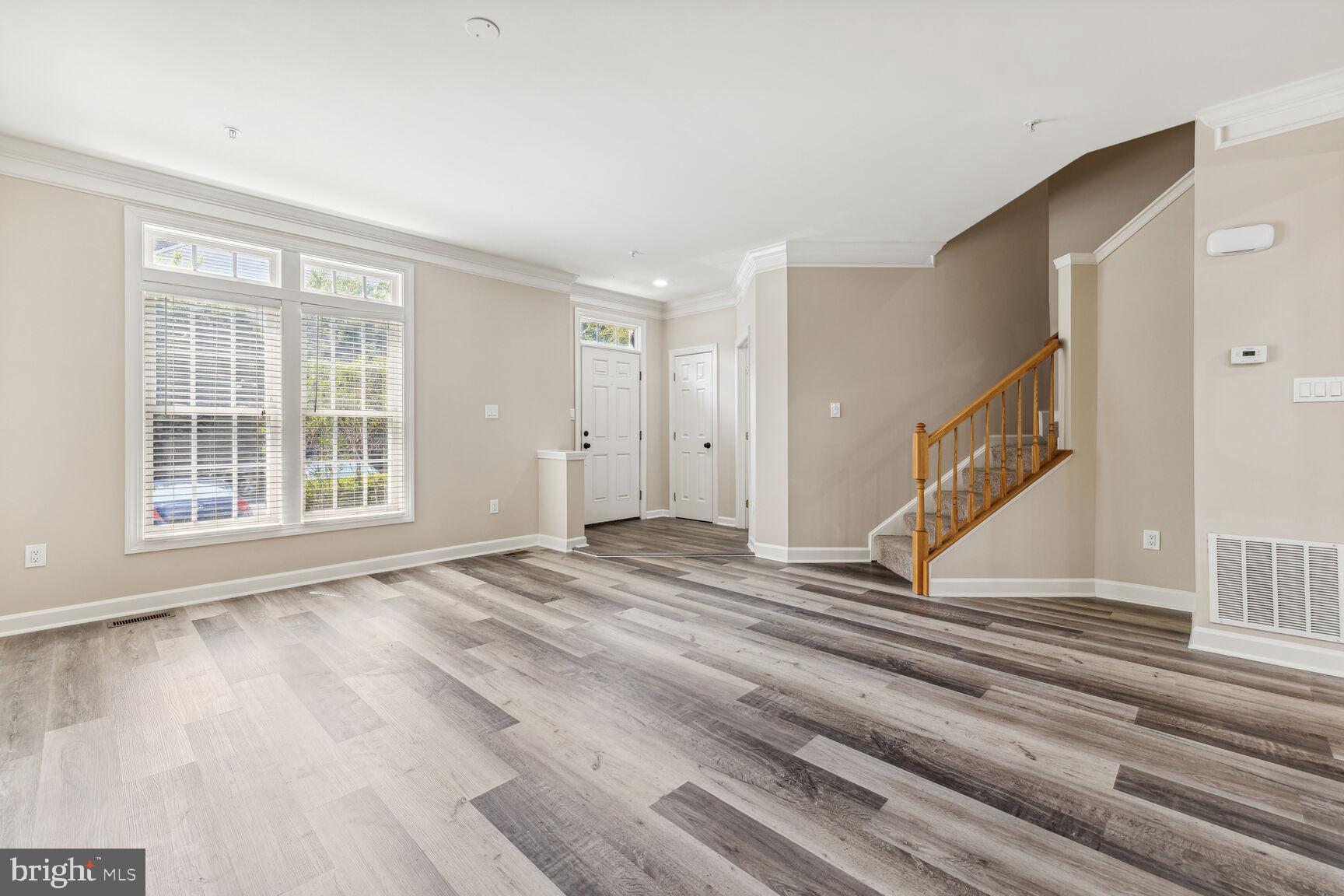 POTOMAC CHASE - Residential