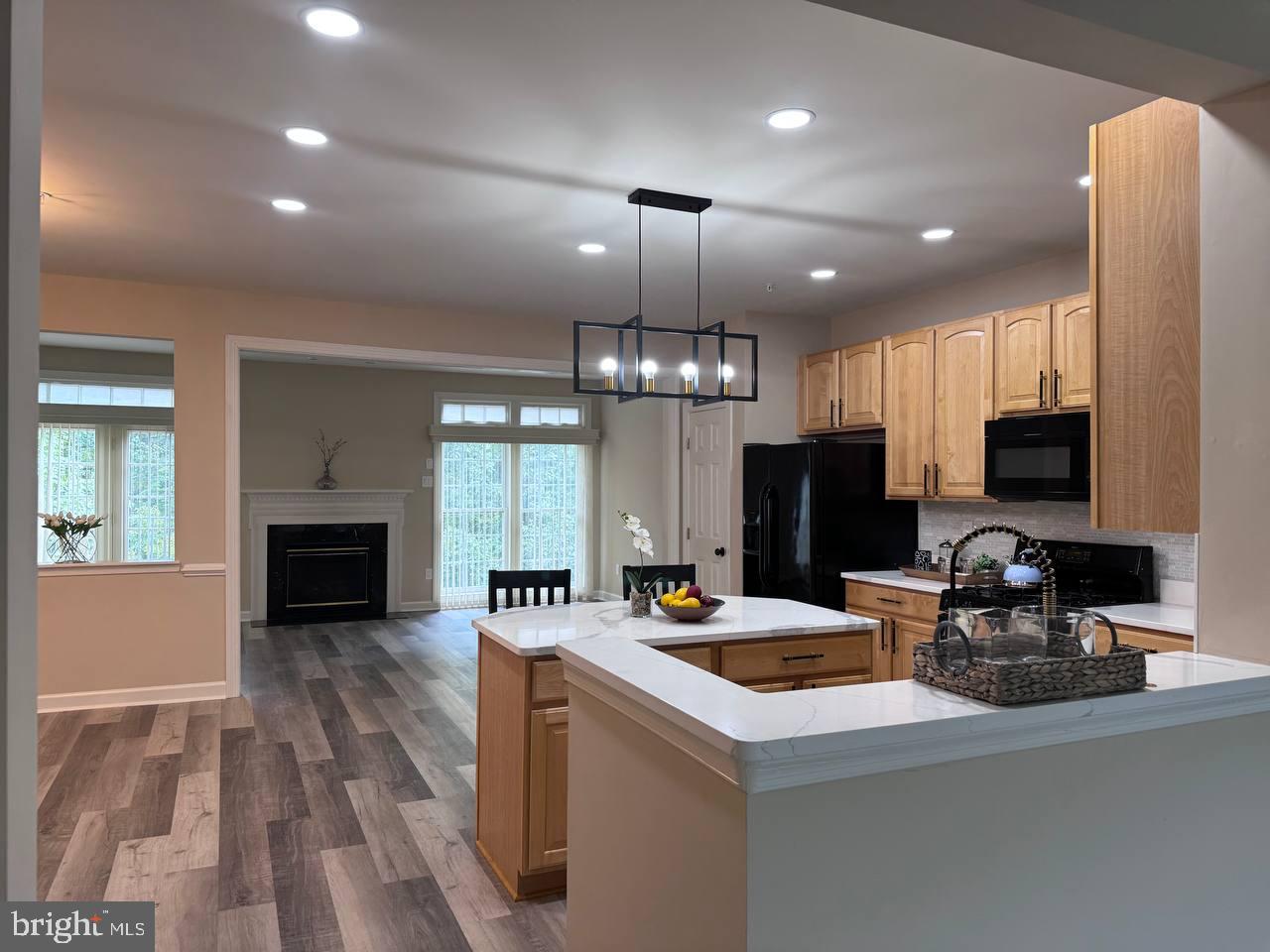 POTOMAC CHASE - Residential