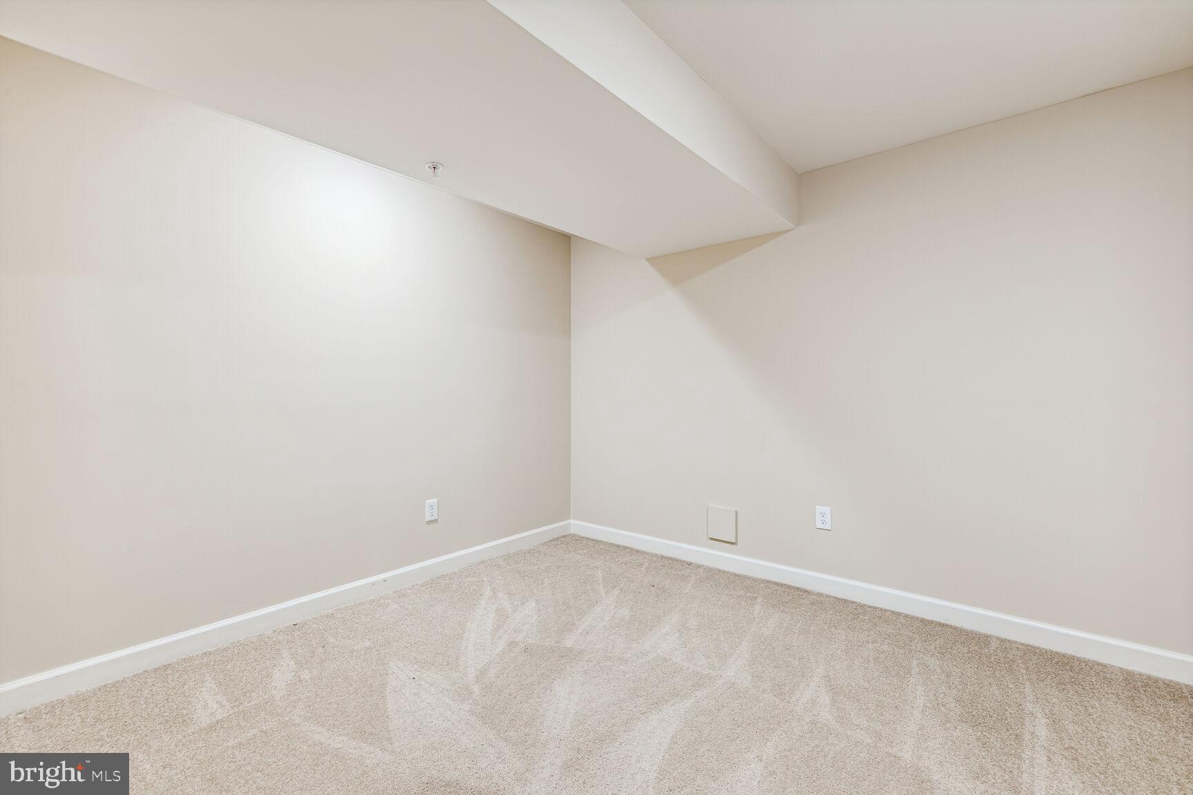 POTOMAC CHASE - Residential