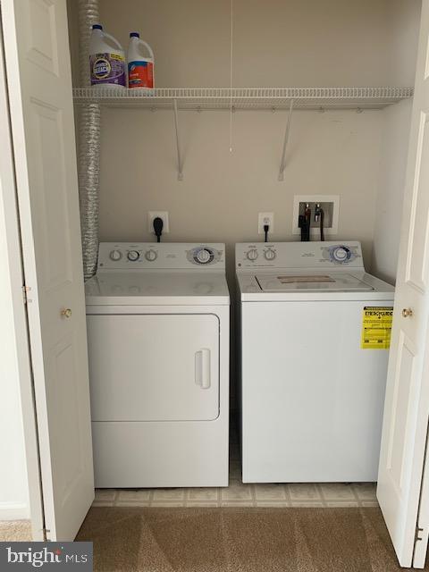 LAKELAND PLACE - Residential Lease