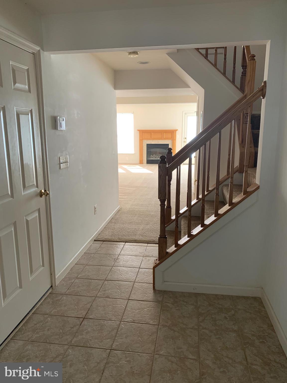 LAKELAND PLACE - Residential Lease