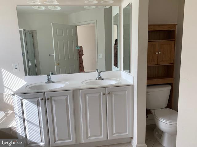 LAKELAND PLACE - Residential Lease