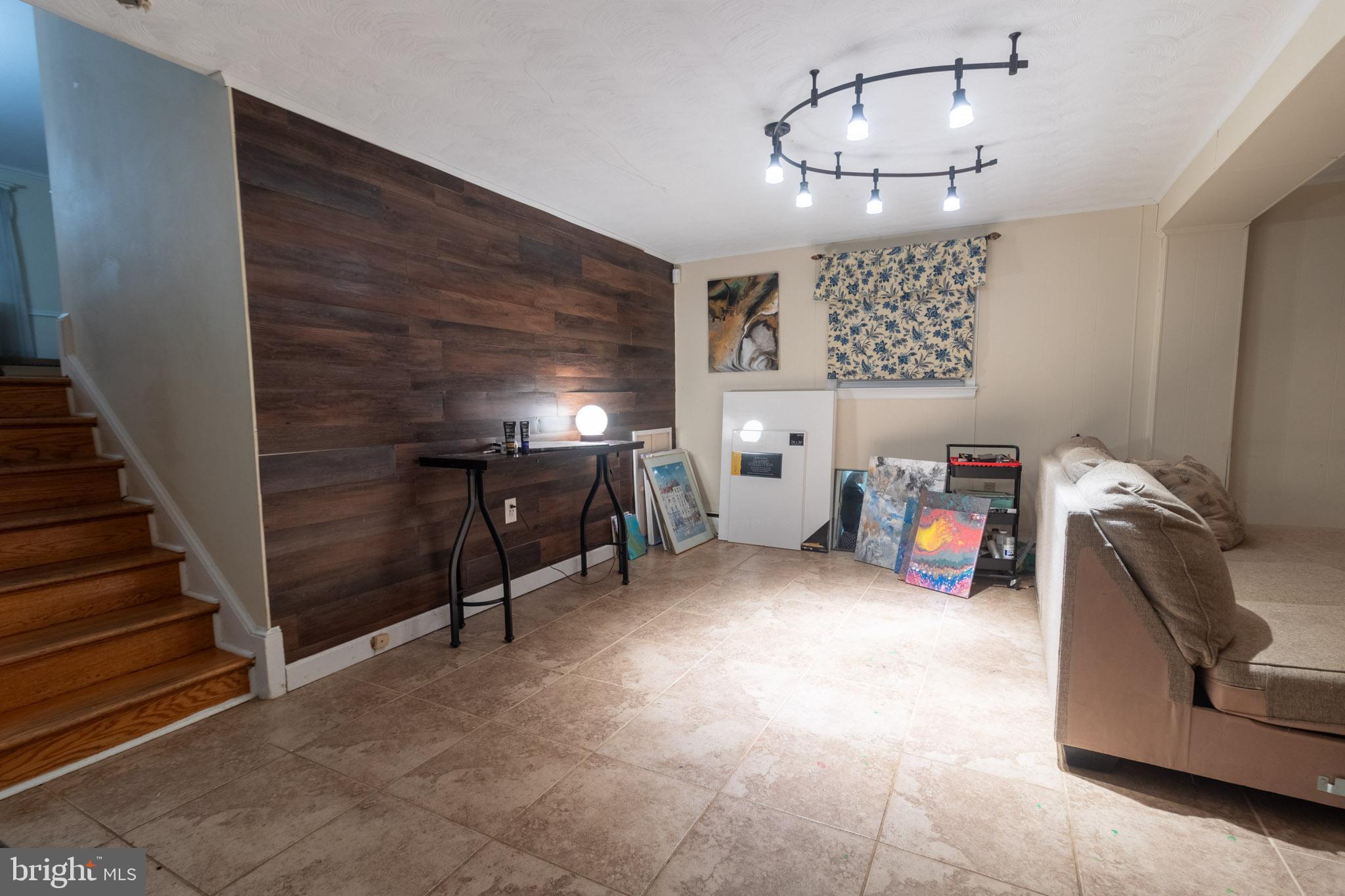 SHERWOOD FOREST - Residential