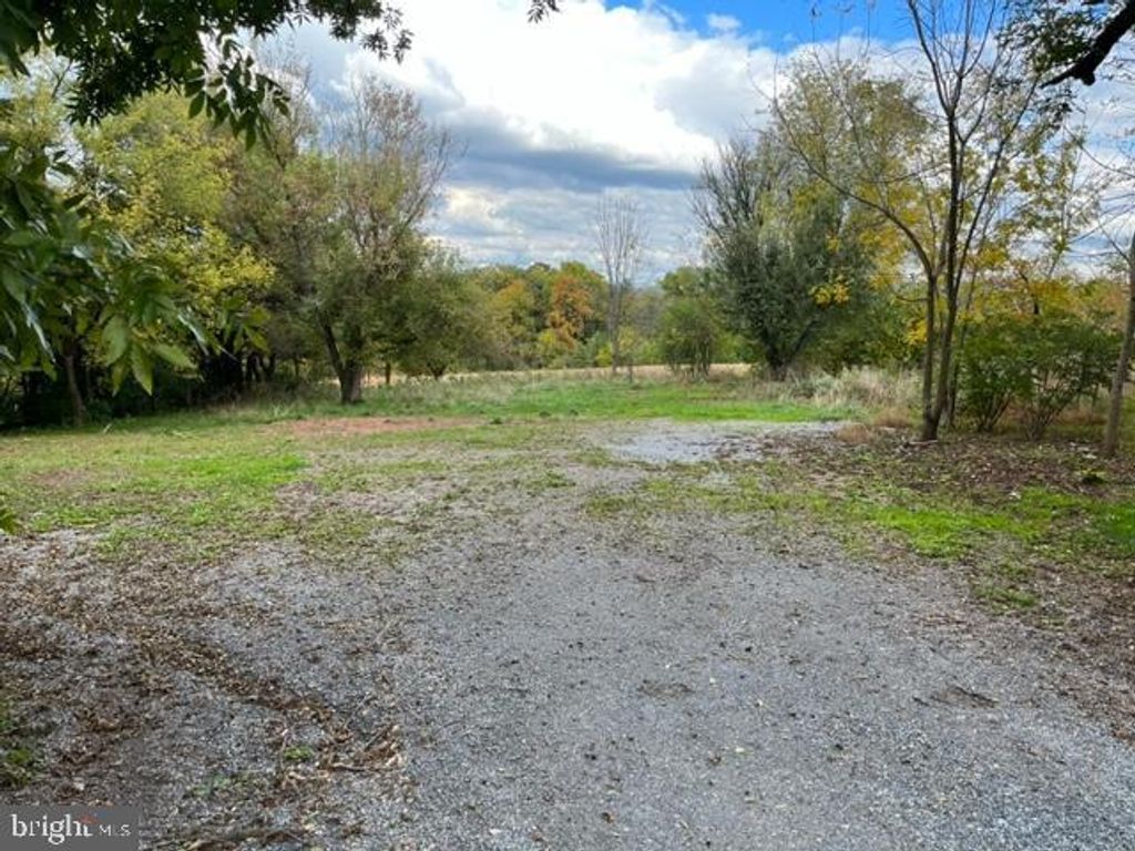 Photo of 880 Camp Meeting Road, East Earl, PA 17519 (MLS # PALA2056636)