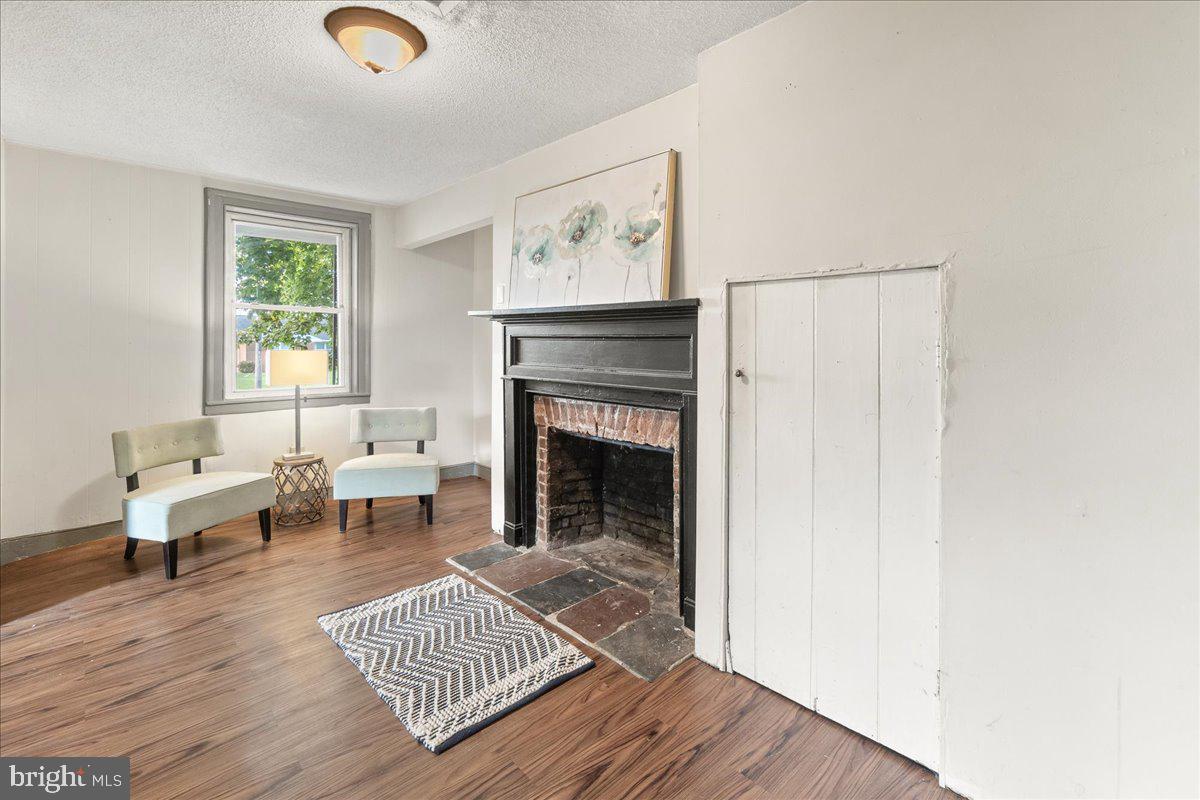 CLEAR SPRING - Residential