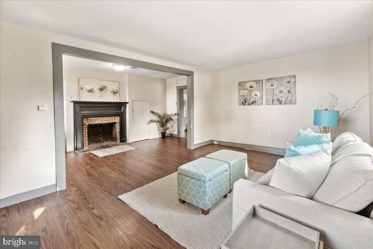 CLEAR SPRING - Residential