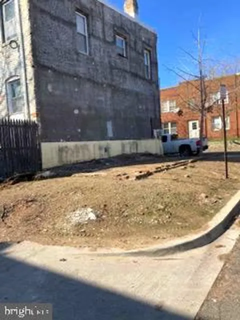 MLS: DCDC2250904