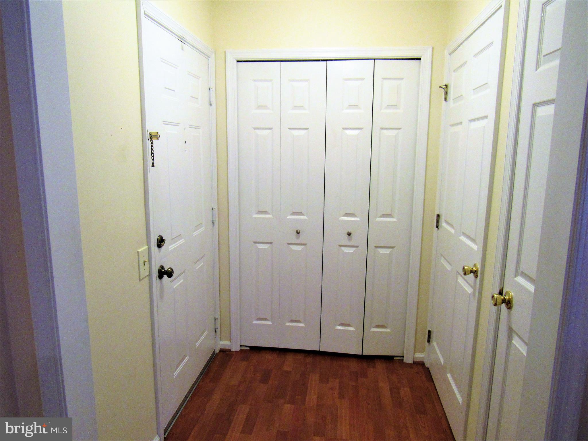 BULL RUN CONDO - Residential
