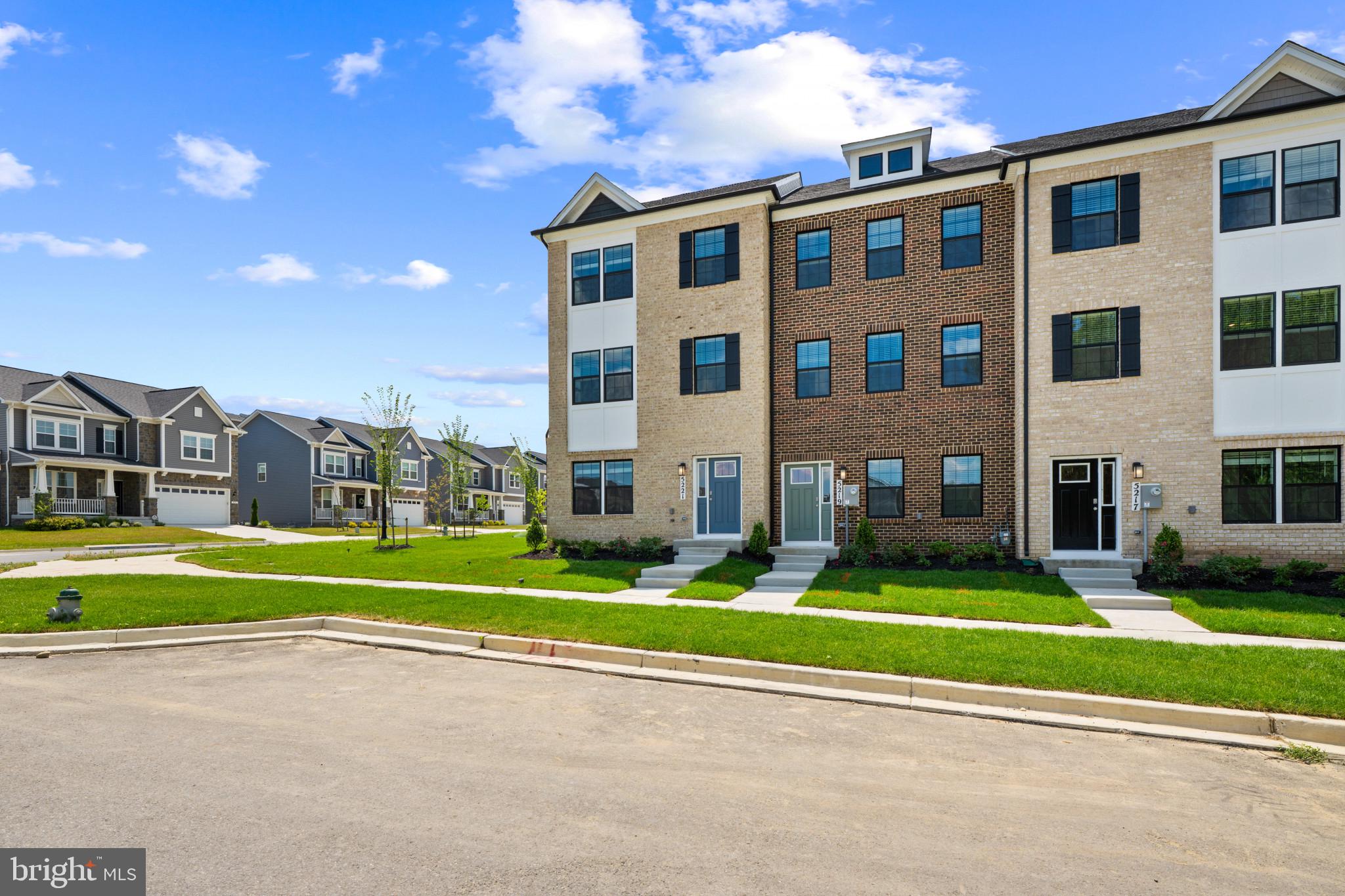 10710 MERIDIAN HILL WAY